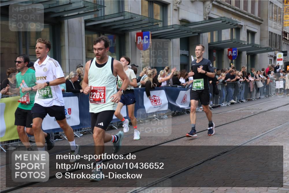 13.09.2026 - 21. swb-Marathon Bremen Strokosch-Dieckow http://msf.ph/oto/10436652 13.09.2026 13:14:31 Ziel 199, 615, 616, 889, 1455, 1510, 1748, 2251, 2383, 2847, 2971, 2997, 3012, 3057, 3175, 3206, 3504, 3717, 3834, 4097, 4226, 4246, 4569, 4586, 4968, 5239, 5298, 5315, 5471, 5649, 5796, 5962, 6379, 6404, 6472, 6528, 7251, 7782, 8238, 8366, 8409, 9242, 9523, 9797, 10016, 13141, 107, 235, 376, 469, 1043, 1125, 1492, 1542, 1814, 1998, 2043, 2084, 2203, 2913, 2922, 3085, 3545, 3821, 4452, 4685, 4728, 5794, 5836, 5986, 6130, 6506, 7591, 7659, 8919, 9783 meine-sportfotos.de