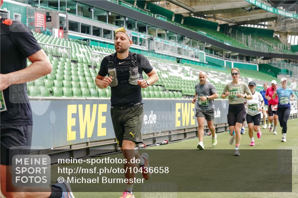13.09.2026 - 21. swb-Marathon Bremen Michael Burmester http://msf.ph/oto/10436658 13.09.2026 13:05:46 Laufen im Stadion 109, 178, 217, 244, 287, 303, 323, 394, 430, 454, 536, 565, 578, 613, 647, 784, 891, 900, 1073, 1239, 1243, 1274, 1307, 1308, 1365, 1373, 1380, 1456, 1533, 1574, 1581, 1627, 1656, 1687, 1780, 1823, 1909, 1914, 1932, 1941, 2023, 2076, 2089, 2126, 2241, 2244, 2265, 2275, 2301, 2310, 2355, 2356, 2393, 2430, 2452, 2464, 2602, 2723, 2742, 2764, 2867, 2872, 2902, 2910, 2919, 2957, 2959, 2985, 3030, 3115, 3217, 3278, 3320, 3343, 3419, 3444, 3485, 3909 meine-sportfotos.de