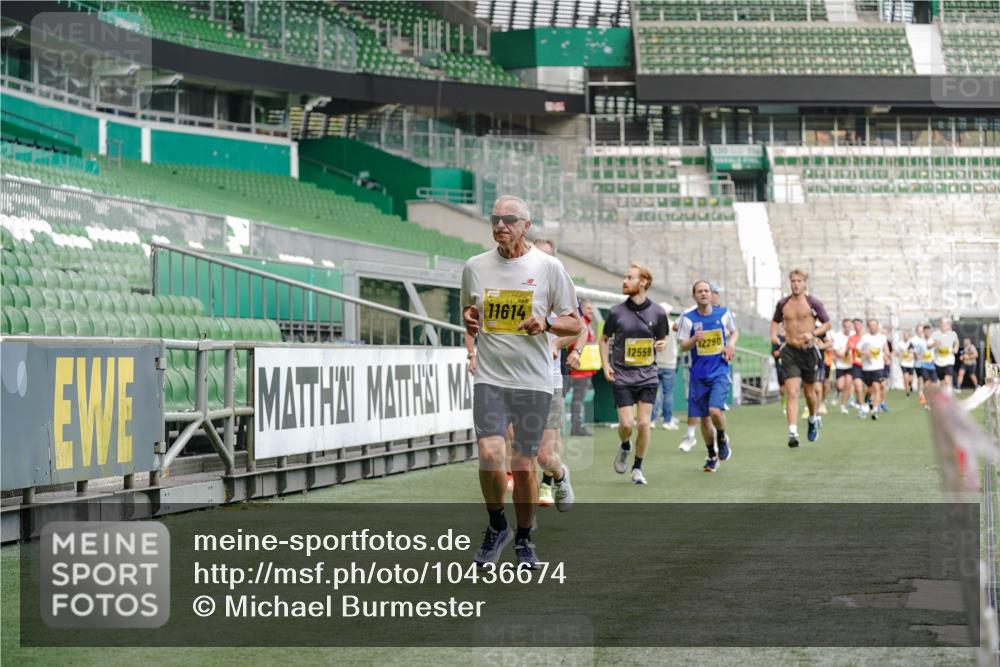 13.09.2026 - 21. swb-Marathon Bremen Michael Burmester http://msf.ph/oto/10436674 13.09.2026 10:26:23 Laufen im Stadion 10096, 10143, 10172, 10210, 10214, 10228, 10231, 10289, 10312, 10318, 10319, 10336, 10342, 10346, 10352, 10358, 10398, 10436, 10445, 10447, 10454, 10456, 10464, 10504, 10514, 10536, 10541, 10583, 10628, 10638, 10735, 10742, 10744, 10806, 10807, 10816, 10861, 10866, 10873, 10956, 10987, 10988, 10992, 11015, 11019, 11020, 11063, 11088, 11108, 11130, 11135, 11155, 11187, 11193, 11199, 11209, 11232, 11265, 11279, 11312, 11447, 11468, 11615, 11758, 11948 meine-sportfotos.de
