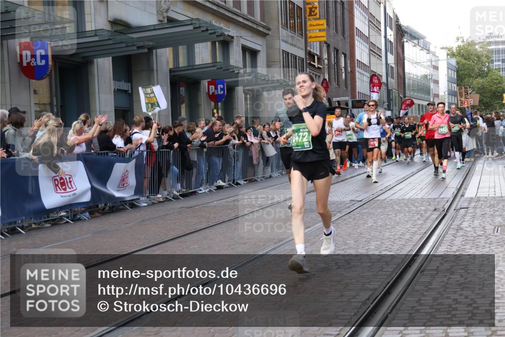13.09.2026 - 21. swb-Marathon Bremen Strokosch-Dieckow http://msf.ph/oto/10436696 13.09.2026 13:14:32 Ziel 199, 615, 616, 889, 1455, 1510, 1748, 2251, 2383, 2847, 2971, 2997, 3012, 3057, 3175, 3206, 3504, 3717, 3834, 4097, 4226, 4246, 4569, 4586, 4968, 5239, 5298, 5315, 5471, 5649, 5796, 5962, 6379, 6404, 6472, 6528, 6717, 7251, 7782, 8238, 8366, 8409, 9242, 9523, 9797, 10016, 13141, 107, 199, 235, 376, 469, 1043, 1125, 1492, 1542, 1814, 1998, 2043, 2084, 2203, 2913, 2922, 3085, 3545, 3821, 4452, 4685, 4728, 5239, 5794, 5836, 5986, 6130, 6506, 7591, 7659, 8919, 9783 meine-sportfotos.de