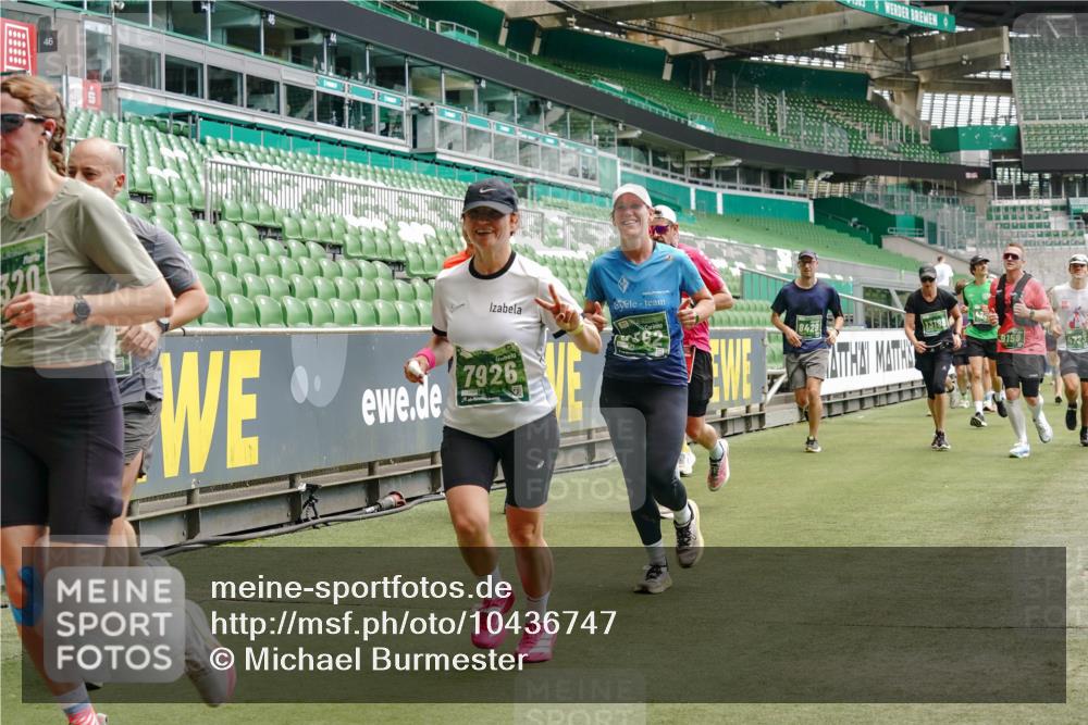 13.09.2026 - 21. swb-Marathon Bremen Michael Burmester http://msf.ph/oto/10436747 13.09.2026 13:05:49 Laufen im Stadion 109, 178, 217, 244, 287, 303, 323, 394, 430, 454, 536, 565, 578, 613, 647, 784, 891, 900, 1073, 1205, 1239, 1243, 1274, 1307, 1308, 1365, 1373, 1380, 1456, 1533, 1574, 1581, 1627, 1656, 1687, 1780, 1823, 1848, 1909, 1914, 1932, 1941, 2023, 2076, 2089, 2126, 2241, 2244, 2265, 2275, 2301, 2310, 2355, 2356, 2393, 2430, 2452, 2464, 2602, 2723, 2742, 2764, 2867, 2872, 2902, 2910, 2919, 2957, 2959, 2985, 3030, 3115, 3217, 3278, 3320, 3343, 3419, 3444, 3485, 3909 meine-sportfotos.de