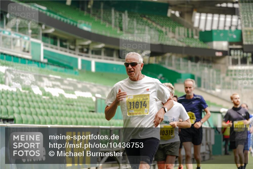 13.09.2026 - 21. swb-Marathon Bremen Michael Burmester http://msf.ph/oto/10436753 13.09.2026 10:26:24 Laufen im Stadion 10096, 10143, 10172, 10210, 10214, 10228, 10231, 10289, 10312, 10318, 10319, 10336, 10342, 10346, 10352, 10358, 10398, 10436, 10445, 10447, 10454, 10456, 10464, 10489, 10504, 10514, 10536, 10541, 10583, 10628, 10638, 10735, 10742, 10744, 10806, 10807, 10816, 10861, 10866, 10873, 10956, 10987, 10988, 10992, 11015, 11019, 11020, 11063, 11088, 11108, 11130, 11135, 11155, 11187, 11193, 11199, 11209, 11232, 11279, 11312, 11447, 11468, 11615, 11758, 11948 meine-sportfotos.de
