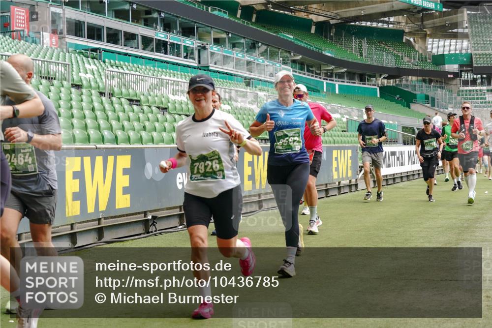 13.09.2026 - 21. swb-Marathon Bremen Michael Burmester http://msf.ph/oto/10436785 13.09.2026 13:05:49 Laufen im Stadion 109, 178, 217, 244, 287, 303, 323, 394, 430, 454, 536, 565, 578, 613, 647, 784, 891, 900, 1073, 1205, 1239, 1243, 1274, 1307, 1308, 1365, 1373, 1380, 1456, 1533, 1574, 1581, 1627, 1656, 1687, 1780, 1823, 1848, 1909, 1914, 1932, 1941, 2023, 2076, 2089, 2126, 2241, 2244, 2265, 2275, 2301, 2310, 2355, 2356, 2393, 2430, 2452, 2464, 2602, 2723, 2742, 2764, 2867, 2872, 2902, 2910, 2919, 2957, 2959, 2985, 3030, 3115, 3217, 3278, 3320, 3343, 3419, 3444, 3485, 3909 meine-sportfotos.de