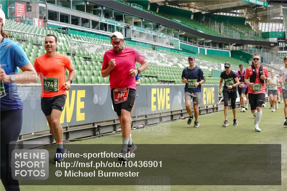 13.09.2026 - 21. swb-Marathon Bremen Michael Burmester http://msf.ph/oto/10436901 13.09.2026 13:05:50 Laufen im Stadion 109, 178, 217, 244, 287, 303, 323, 394, 430, 454, 536, 565, 578, 613, 647, 784, 891, 900, 1073, 1205, 1239, 1243, 1274, 1307, 1308, 1365, 1373, 1380, 1456, 1533, 1574, 1581, 1627, 1656, 1687, 1780, 1823, 1848, 1909, 1914, 1932, 1941, 2023, 2076, 2089, 2126, 2241, 2244, 2265, 2275, 2301, 2310, 2355, 2356, 2393, 2430, 2452, 2464, 2602, 2723, 2742, 2764, 2867, 2872, 2902, 2910, 2919, 2957, 2959, 2985, 3030, 3115, 3217, 3278, 3320, 3343, 3419, 3444, 3485, 3909 meine-sportfotos.de