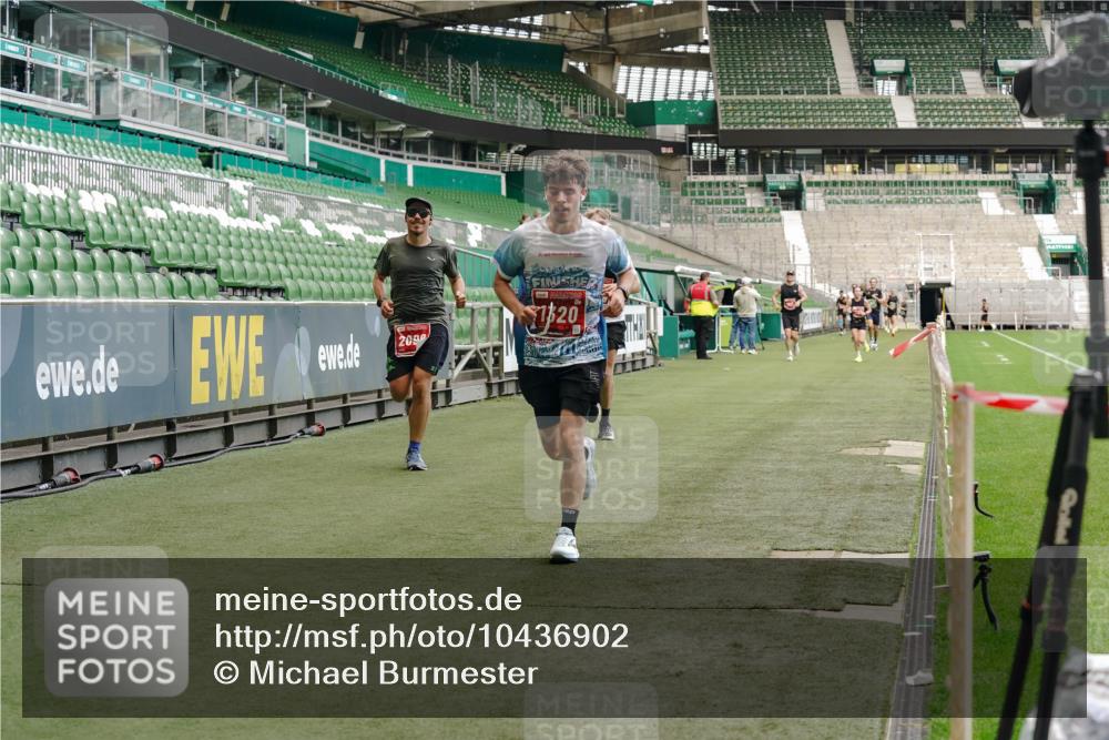 13.09.2026 - 21. swb-Marathon Bremen Michael Burmester http://msf.ph/oto/10436902 13.09.2026 12:39:28 Laufen im Stadion 277, 346, 453, 807, 901, 1118, 1248, 1320, 1323, 1379, 1472, 1508, 1540, 1576, 1587, 1717, 1751, 1758, 1795, 1800, 1852, 1911, 2049, 2099, 2141, 2352, 3080, 3606, 3744, 5160, 5163, 5912, 6112, 6630, 7118, 7650, 8077, 8467, 9399, 9522, 9617, 9630, 10034, 13080, 365, 850, 1288, 1485, 1550, 1875, 1993, 4232, 7692, 7768, 8075, 13033 meine-sportfotos.de
