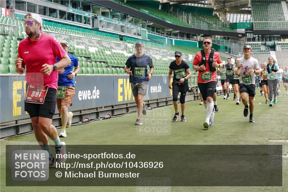 13.09.2026 - 21. swb-Marathon Bremen Michael Burmester http://msf.ph/oto/10436926 13.09.2026 13:05:51 Laufen im Stadion 109, 178, 217, 244, 287, 303, 323, 394, 430, 454, 536, 565, 578, 613, 647, 784, 891, 900, 1073, 1205, 1239, 1243, 1274, 1307, 1308, 1365, 1373, 1380, 1437, 1456, 1533, 1574, 1581, 1627, 1656, 1687, 1780, 1823, 1848, 1909, 1914, 1932, 1941, 2023, 2076, 2089, 2126, 2241, 2244, 2265, 2275, 2301, 2310, 2355, 2356, 2393, 2430, 2452, 2464, 2602, 2723, 2742, 2764, 2867, 2872, 2902, 2910, 2919, 2957, 2959, 2985, 3030, 3115, 3217, 3278, 3320, 3343, 3419, 3444, 3485, 3909 meine-sportfotos.de