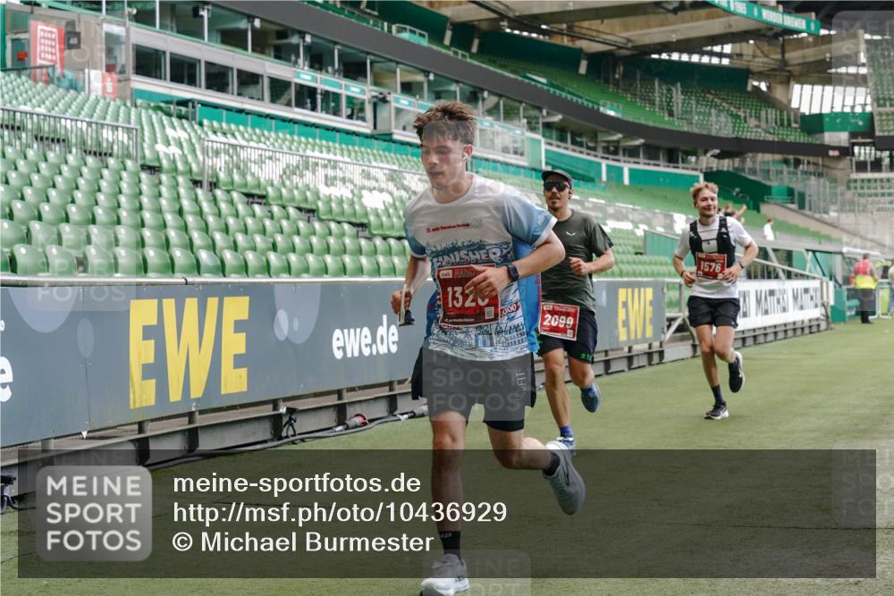 13.09.2026 - 21. swb-Marathon Bremen Michael Burmester http://msf.ph/oto/10436929 13.09.2026 12:39:29 Laufen im Stadion 277, 346, 453, 807, 901, 1118, 1248, 1320, 1323, 1379, 1472, 1508, 1540, 1576, 1587, 1717, 1751, 1758, 1795, 1800, 1852, 1911, 2049, 2099, 2141, 2352, 3080, 3606, 3744, 5160, 5163, 5912, 6112, 6630, 7118, 7650, 8077, 8467, 9399, 9522, 9617, 9630, 10034, 13080, 365, 850, 1288, 1485, 1550, 1875, 1993, 4232, 7692, 7768, 8075, 13033 meine-sportfotos.de