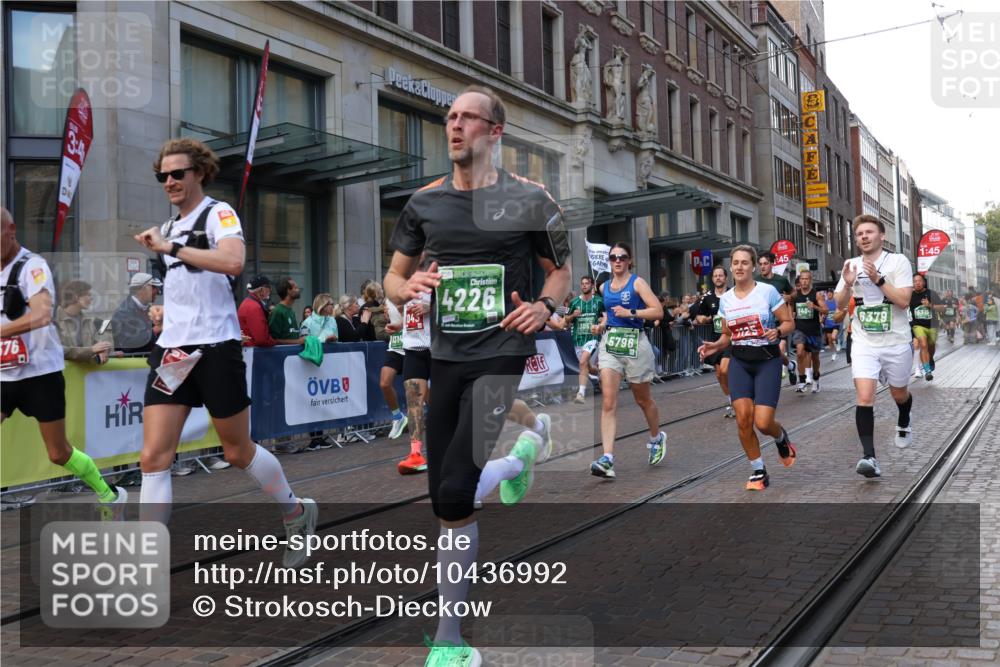 13.09.2026 - 21. swb-Marathon Bremen Strokosch-Dieckow http://msf.ph/oto/10436992 13.09.2026 13:14:38 Ziel 615, 616, 889, 1455, 1510, 1748, 2383, 2847, 3057, 3175, 3206, 3504, 3717, 4097, 4226, 4246, 4382, 4569, 4968, 4992, 5294, 5298, 5315, 5417, 5471, 5649, 5796, 5962, 6351, 6379, 6404, 6472, 6521, 6528, 6717, 7190, 7251, 7432, 8238, 8409, 9363, 9523, 9797, 13141, 199, 376, 469, 1043, 1125, 1492, 1814, 2203, 2251, 2913, 2971, 2997, 3012, 3085, 3545, 3821, 3834, 4452, 4586, 4685, 5239, 5794, 5836, 5986, 6130, 6506, 7659, 9783 meine-sportfotos.de