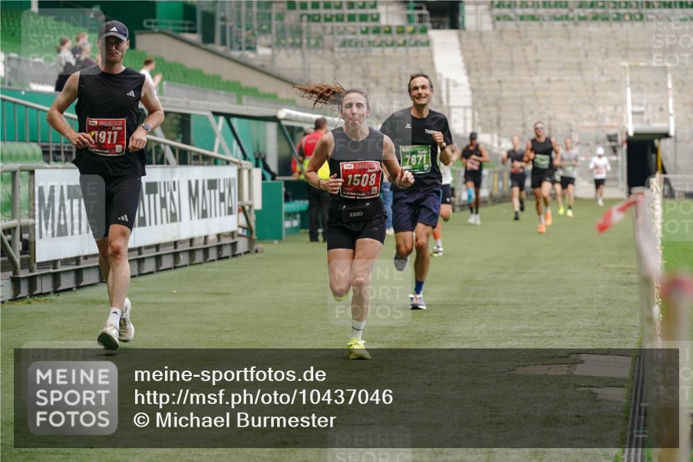 13.09.2026 - 21. swb-Marathon Bremen Michael Burmester http://msf.ph/oto/10437046 13.09.2026 12:39:36 Laufen im Stadion 277, 346, 453, 807, 862, 901, 1248, 1320, 1323, 1379, 1472, 1508, 1540, 1576, 1587, 1717, 1751, 1758, 1795, 1800, 1852, 1911, 1950, 2049, 2099, 2141, 2352, 3080, 3606, 3744, 5160, 5163, 5912, 6112, 6630, 7118, 7650, 8077, 8467, 9399, 9630, 10034, 13080, 365, 850, 1288, 1485, 1550, 1583, 1875, 1993, 2073, 3617, 4232, 7244, 7692, 7768, 8075, 13033 meine-sportfotos.de