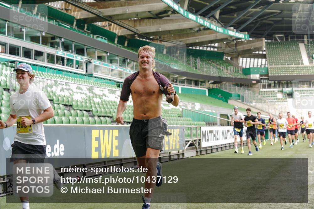 13.09.2026 - 21. swb-Marathon Bremen Michael Burmester http://msf.ph/oto/10437129 13.09.2026 10:26:32 Laufen im Stadion 10096, 10143, 10172, 10210, 10214, 10228, 10231, 10289, 10310, 10312, 10318, 10319, 10336, 10342, 10346, 10352, 10398, 10436, 10445, 10447, 10454, 10464, 10489, 10504, 10514, 10536, 10541, 10583, 10628, 10638, 10735, 10742, 10744, 10806, 10807, 10861, 10866, 10873, 10897, 10956, 10987, 10988, 10992, 11015, 11019, 11020, 11060, 11063, 11088, 11108, 11110, 11130, 11135, 11155, 11187, 11193, 11199, 11209, 11232, 11279, 11312, 11447 meine-sportfotos.de