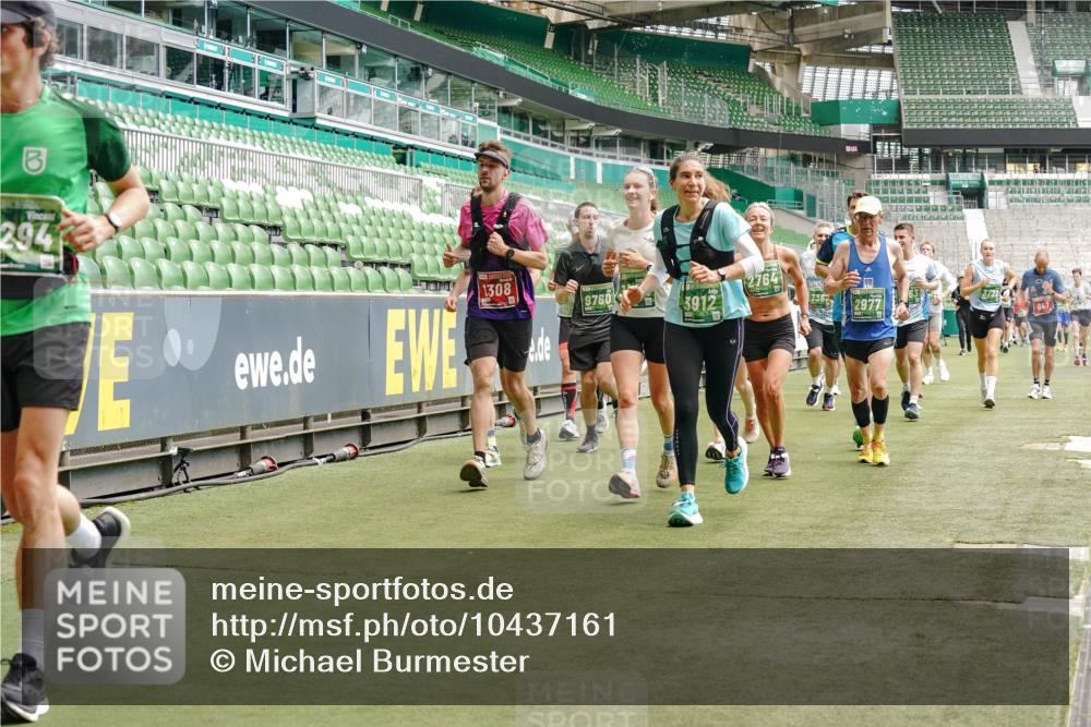 13.09.2026 - 21. swb-Marathon Bremen Michael Burmester http://msf.ph/oto/10437161 13.09.2026 13:05:55 Laufen im Stadion 109, 178, 217, 244, 287, 303, 310, 323, 372, 394, 430, 454, 536, 565, 578, 613, 647, 784, 891, 900, 1073, 1083, 1205, 1239, 1243, 1274, 1307, 1308, 1365, 1373, 1380, 1437, 1456, 1533, 1545, 1574, 1581, 1627, 1656, 1687, 1780, 1823, 1848, 1909, 1914, 1932, 1941, 2023, 2076, 2089, 2126, 2241, 2244, 2265, 2275, 2301, 2310, 2355, 2356, 2393, 2430, 2452, 2464, 2602, 2723, 2742, 2764, 2867, 2902, 2910, 2919, 2957, 2959, 2985, 3030, 3115, 3217, 3278, 3320, 3343, 3419, 3444, 3485 meine-sportfotos.de