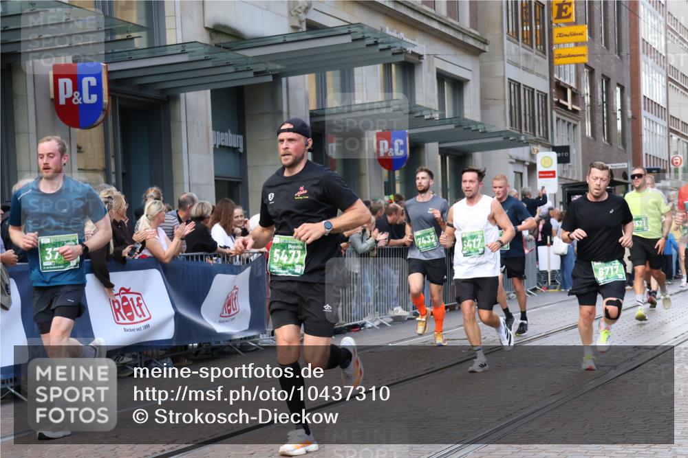 13.09.2026 - 21. swb-Marathon Bremen Strokosch-Dieckow http://msf.ph/oto/10437310 13.09.2026 13:14:45 Ziel 889, 1510, 1664, 1748, 2383, 3206, 3357, 3504, 3717, 4226, 4382, 4968, 4992, 5003, 5149, 5294, 5298, 5315, 5385, 5417, 5471, 5796, 6351, 6379, 6404, 6521, 6528, 6717, 6773, 6902, 7190, 7432, 7497, 7515, 8238, 9253, 9338, 9363, 9483, 9523, 9797, 13137, 13139, 13141, 199, 376, 615, 616, 1043, 1125, 1455, 1492, 1814, 2251, 2847, 2971, 2997, 3012, 3057, 3085, 3175, 3821, 3834, 4097, 4246, 4569, 4586, 4685, 5239, 5649, 5794, 5836, 5962, 6130, 6472, 6506 meine-sportfotos.de