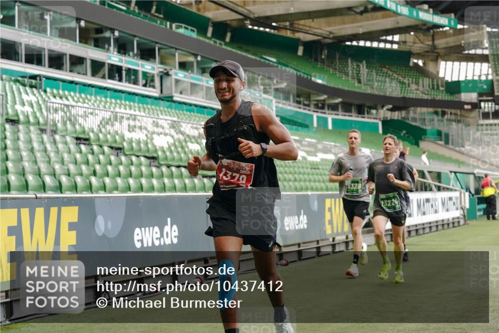 13.09.2026 - 21. swb-Marathon Bremen Michael Burmester http://msf.ph/oto/10437412 13.09.2026 12:39:53 Laufen im Stadion 126, 277, 453, 671, 807, 862, 901, 912, 1136, 1248, 1320, 1323, 1379, 1472, 1508, 1540, 1576, 1587, 1717, 1751, 1758, 1795, 1800, 1852, 1860, 1901, 1911, 1930, 1950, 2049, 2099, 3744, 4381, 5160, 5163, 5912, 6201, 6630, 7118, 7671, 8467, 9630, 10034, 13080, 13224, 365, 850, 1288, 1385, 1485, 1550, 1583, 1875, 1993, 2073, 3617, 4232, 7244, 7692, 7768, 8075, 8729, 13033 meine-sportfotos.de