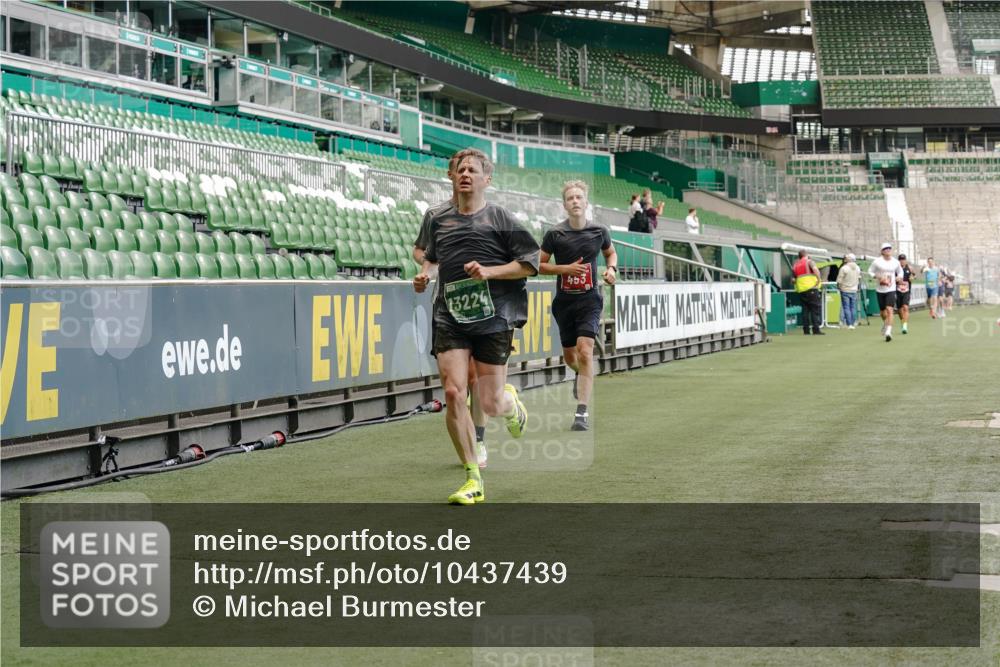 13.09.2026 - 21. swb-Marathon Bremen Michael Burmester http://msf.ph/oto/10437439 13.09.2026 12:39:54 Laufen im Stadion 126, 277, 453, 640, 671, 735, 807, 862, 901, 912, 1136, 1248, 1320, 1323, 1379, 1472, 1508, 1540, 1576, 1587, 1717, 1751, 1758, 1795, 1800, 1852, 1860, 1901, 1911, 1930, 1950, 2049, 2099, 3744, 4381, 5160, 5163, 5912, 6201, 6630, 7118, 7671, 8467, 9329, 9630, 10034, 13080, 13224, 365, 850, 1288, 1385, 1485, 1550, 1583, 1875, 1993, 2073, 3617, 4232, 7244, 7692, 7768, 8075, 8729, 13033 meine-sportfotos.de