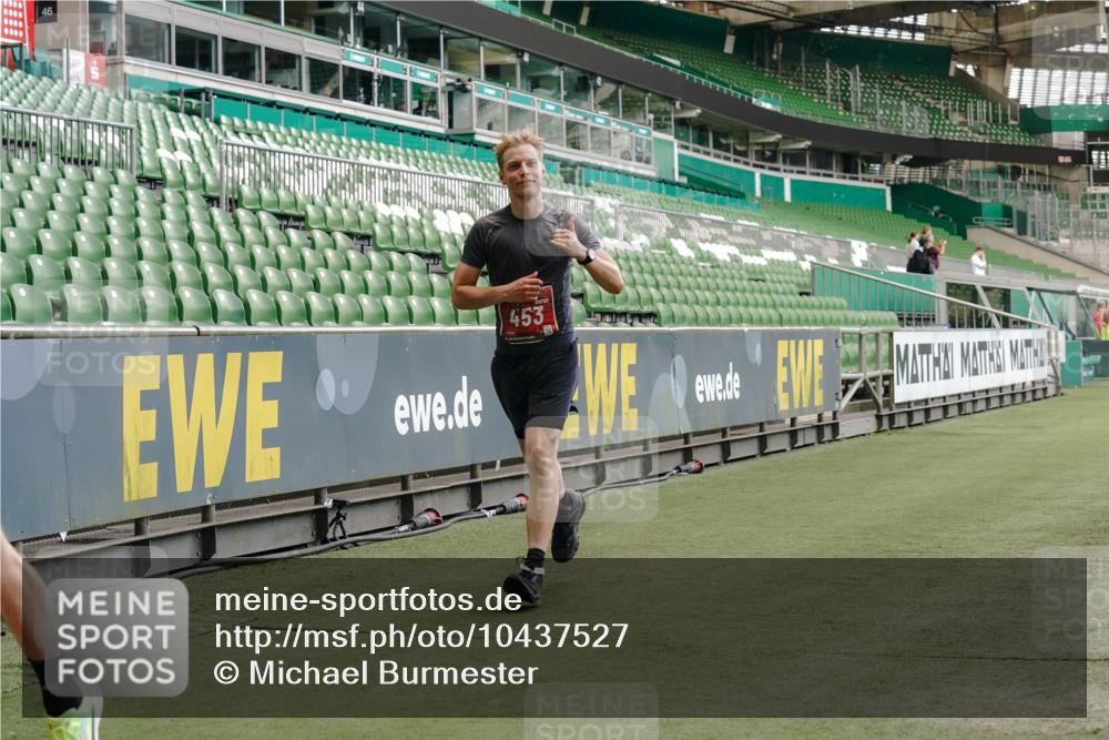 13.09.2026 - 21. swb-Marathon Bremen Michael Burmester http://msf.ph/oto/10437527 13.09.2026 12:39:56 Laufen im Stadion 126, 277, 453, 603, 640, 671, 735, 807, 862, 901, 912, 1136, 1248, 1320, 1323, 1379, 1472, 1508, 1540, 1576, 1587, 1717, 1751, 1758, 1795, 1800, 1852, 1860, 1901, 1911, 1930, 1950, 2049, 2099, 3744, 4381, 5160, 5163, 5912, 6201, 6630, 7118, 7671, 8467, 9329, 9630, 10034, 13080, 13224, 365, 850, 1288, 1385, 1485, 1550, 1583, 1754, 1875, 1993, 2073, 3617, 4232, 7244, 7692, 7768, 8075, 8729, 13033 meine-sportfotos.de