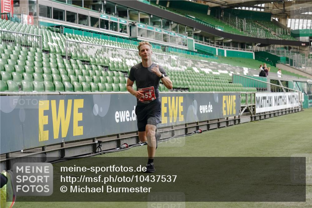 13.09.2026 - 21. swb-Marathon Bremen Michael Burmester http://msf.ph/oto/10437537 13.09.2026 12:39:56 Laufen im Stadion 126, 277, 453, 603, 640, 671, 735, 807, 862, 901, 912, 1136, 1248, 1320, 1323, 1379, 1472, 1508, 1540, 1576, 1587, 1717, 1751, 1758, 1795, 1800, 1852, 1860, 1901, 1911, 1930, 1950, 2049, 2099, 3744, 4381, 5160, 5163, 5912, 6201, 6630, 7118, 7671, 8467, 9329, 9630, 10034, 13080, 13224, 365, 850, 1288, 1385, 1485, 1550, 1583, 1754, 1875, 1993, 2073, 3617, 4232, 7244, 7692, 7768, 8075, 8729, 13033 meine-sportfotos.de