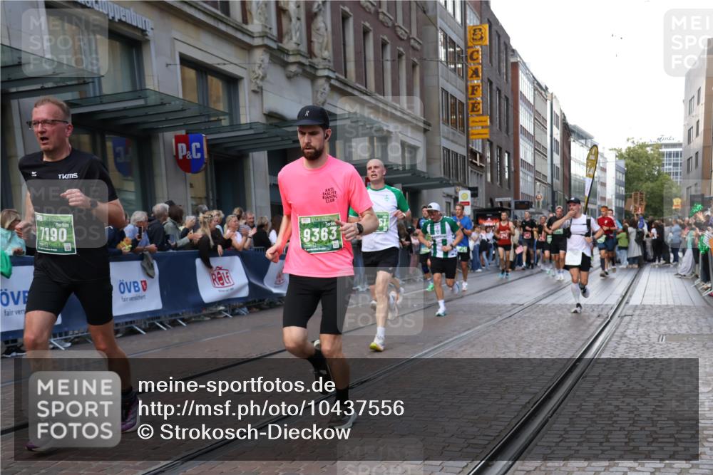 13.09.2026 - 21. swb-Marathon Bremen Strokosch-Dieckow http://msf.ph/oto/10437556 13.09.2026 13:14:50 Ziel 1510, 1664, 2383, 3357, 3504, 3717, 3743, 4111, 4382, 4992, 5003, 5149, 5294, 5298, 5385, 5417, 5471, 6011, 6351, 6379, 6521, 6528, 6717, 6773, 6902, 7190, 7432, 7497, 7515, 7717, 7730, 8238, 9253, 9338, 9363, 9483, 9797, 13137, 13139, 199, 376, 615, 616, 889, 1455, 1748, 1814, 2251, 2847, 2971, 2997, 3012, 3057, 3175, 3206, 3821, 3834, 4097, 4226, 4246, 4569, 4586, 4685, 4968, 5239, 5315, 5649, 5794, 5796, 5962, 6404, 6472, 6506, 9523, 13141 meine-sportfotos.de