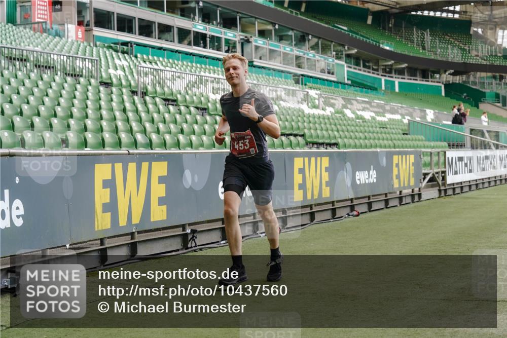 13.09.2026 - 21. swb-Marathon Bremen Michael Burmester http://msf.ph/oto/10437560 13.09.2026 12:39:56 Laufen im Stadion 126, 277, 453, 603, 640, 671, 735, 807, 862, 901, 912, 1136, 1248, 1320, 1323, 1379, 1472, 1508, 1540, 1576, 1587, 1717, 1751, 1758, 1795, 1800, 1852, 1860, 1901, 1911, 1930, 1950, 2049, 2099, 3744, 4381, 5160, 5163, 5912, 6201, 6630, 7118, 7671, 8467, 9329, 9630, 10034, 13080, 13224, 365, 850, 1288, 1385, 1485, 1550, 1583, 1754, 1875, 1993, 2073, 3617, 4232, 7244, 7692, 7768, 8075, 8729, 13033 meine-sportfotos.de