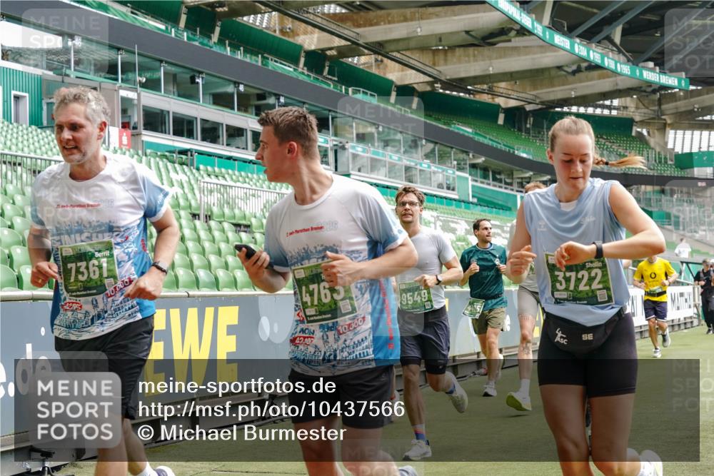 13.09.2026 - 21. swb-Marathon Bremen Michael Burmester http://msf.ph/oto/10437566 13.09.2026 13:06:00 Laufen im Stadion 109, 178, 217, 244, 287, 303, 310, 323, 372, 394, 430, 454, 536, 578, 613, 647, 784, 831, 891, 900, 1073, 1083, 1205, 1239, 1243, 1274, 1307, 1308, 1365, 1380, 1437, 1456, 1533, 1545, 1574, 1581, 1627, 1656, 1687, 1780, 1823, 1848, 1909, 1914, 1932, 1941, 2023, 2076, 2089, 2126, 2241, 2244, 2265, 2275, 2301, 2310, 2355, 2356, 2393, 2430, 2452, 2464, 2602, 2707, 2723, 2742, 2764, 2867, 2902, 2910, 2919, 2959, 2985, 3030, 3115, 3278, 3320, 3343, 3444, 3485 meine-sportfotos.de