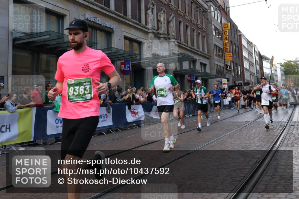 13.09.2026 - 21. swb-Marathon Bremen Strokosch-Dieckow http://msf.ph/oto/10437592 13.09.2026 13:14:50 Ziel 1510, 1664, 2383, 3357, 3504, 3717, 3743, 4111, 4382, 4992, 5003, 5149, 5294, 5298, 5385, 5417, 5471, 6011, 6351, 6379, 6521, 6528, 6717, 6773, 6902, 7190, 7432, 7497, 7515, 7717, 7730, 8238, 9253, 9338, 9363, 9483, 9797, 13137, 13139, 199, 376, 615, 616, 889, 1455, 1748, 1814, 2251, 2847, 2971, 2997, 3012, 3057, 3175, 3206, 3821, 3834, 4097, 4226, 4246, 4569, 4586, 4685, 4968, 5239, 5315, 5649, 5794, 5796, 5962, 6404, 6472, 6506, 9523, 13141 meine-sportfotos.de