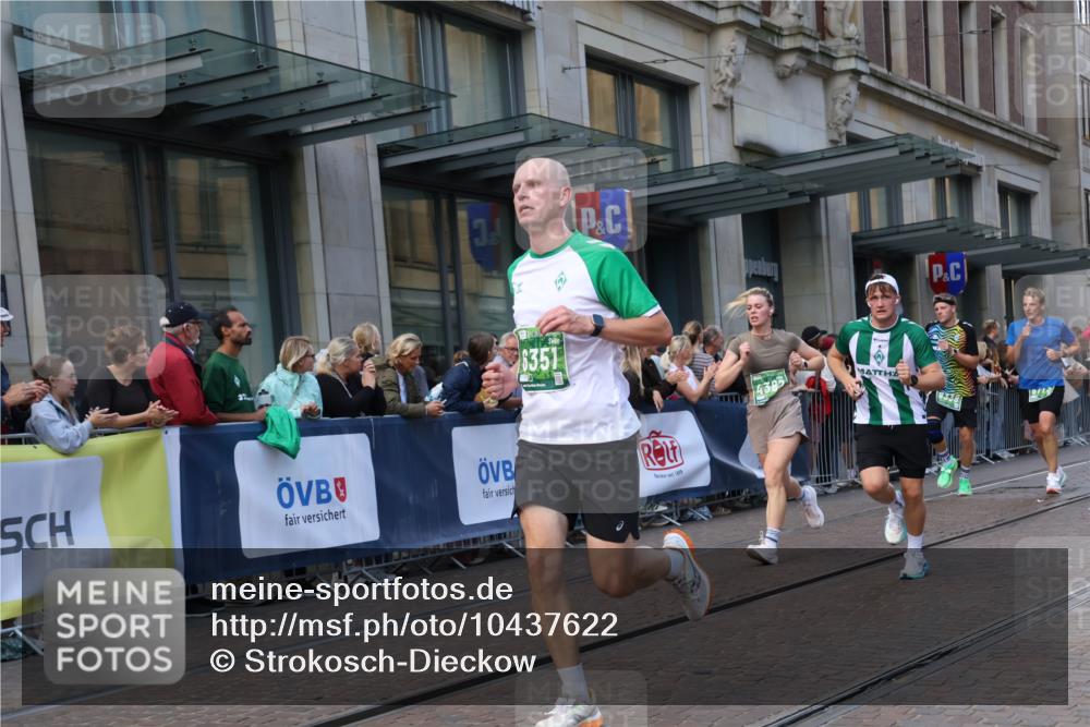 13.09.2026 - 21. swb-Marathon Bremen Strokosch-Dieckow http://msf.ph/oto/10437622 13.09.2026 13:14:51 Ziel 1510, 1664, 2383, 3357, 3504, 3717, 3743, 4111, 4382, 4992, 5003, 5149, 5294, 5298, 5385, 5417, 5471, 6011, 6351, 6379, 6521, 6528, 6717, 6773, 6902, 7190, 7432, 7497, 7515, 7717, 7730, 8238, 9253, 9338, 9363, 9483, 9797, 13137, 13139, 199, 615, 616, 889, 1455, 1748, 2251, 2847, 2971, 2997, 3012, 3057, 3175, 3206, 3821, 3834, 4097, 4226, 4246, 4569, 4586, 4685, 4968, 5239, 5315, 5649, 5794, 5796, 5962, 6379, 6404, 6472, 9523, 13141 meine-sportfotos.de
