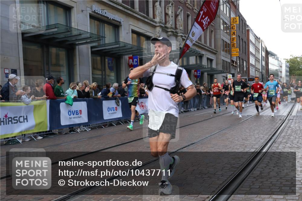 13.09.2026 - 21. swb-Marathon Bremen Strokosch-Dieckow http://msf.ph/oto/10437711 13.09.2026 13:14:53 Ziel 1510, 1664, 2383, 3357, 3504, 3717, 3743, 4111, 4382, 4992, 5003, 5149, 5294, 5298, 5385, 5417, 5471, 6011, 6351, 6521, 6528, 6717, 6773, 6902, 7190, 7432, 7497, 7515, 7717, 7730, 8086, 8238, 8254, 8255, 9253, 9338, 9363, 9483, 13137, 13139, 199, 615, 616, 889, 1455, 1748, 2251, 2847, 2971, 2997, 3012, 3057, 3175, 3206, 3821, 3834, 4097, 4226, 4246, 4569, 4586, 4685, 4968, 5239, 5315, 5471, 5649, 5796, 5962, 6379, 6404, 6472, 6528, 9523, 9797, 13141 meine-sportfotos.de