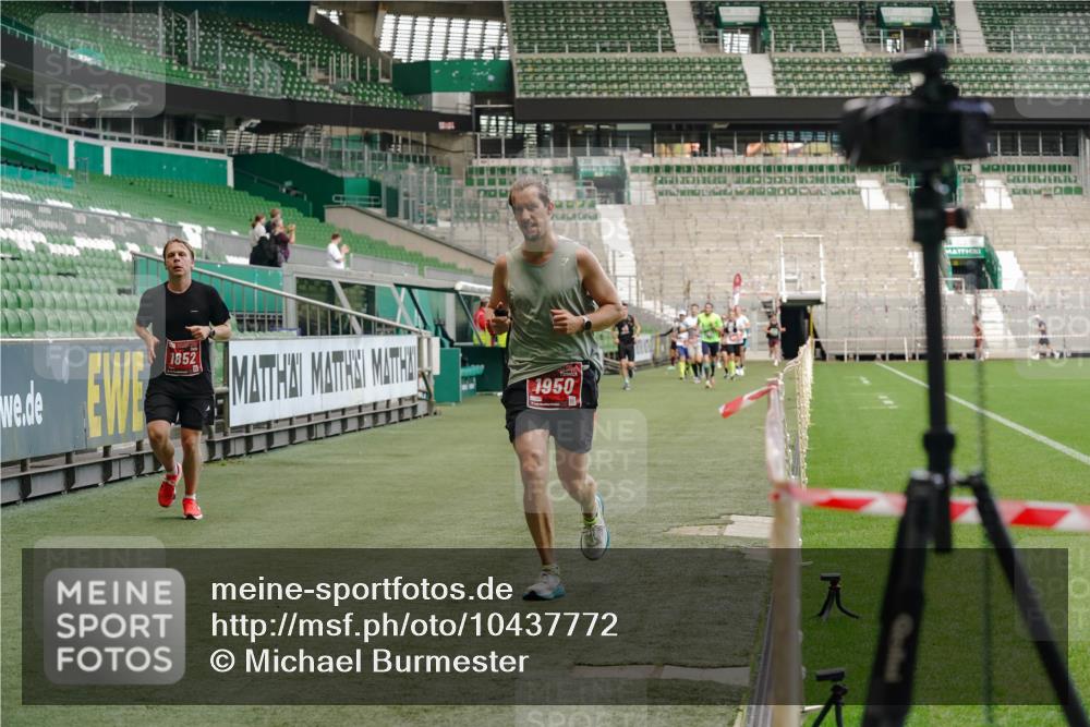 13.09.2026 - 21. swb-Marathon Bremen Michael Burmester http://msf.ph/oto/10437772 13.09.2026 12:40:16 Laufen im Stadion 126, 371, 453, 603, 640, 650, 671, 735, 744, 807, 862, 912, 1136, 1248, 1336, 1379, 1381, 1472, 1508, 1540, 1571, 1576, 1587, 1717, 1751, 1758, 1795, 1800, 1852, 1860, 1901, 1930, 1950, 2049, 2099, 3744, 4381, 4936, 5163, 5912, 6201, 6630, 7118, 7671, 8467, 9329, 9630, 10034, 13080, 13224, 365, 466, 658, 850, 1090, 1288, 1385, 1485, 1583, 1754, 1993, 2073, 2585, 3617, 7244, 7692, 7768, 8075, 8729, 13033 meine-sportfotos.de