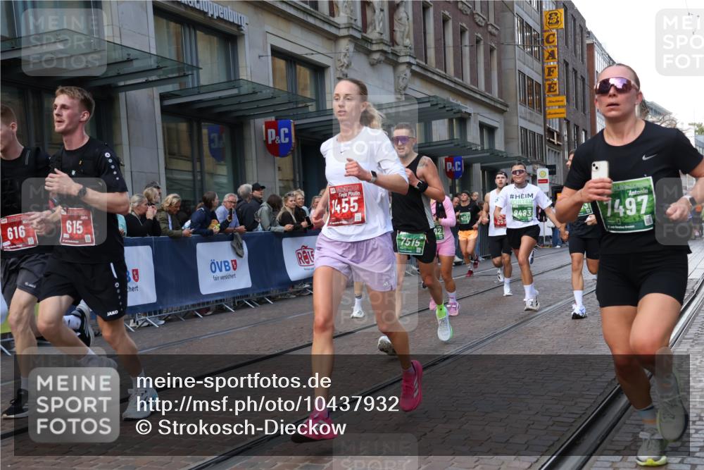 13.09.2026 - 21. swb-Marathon Bremen Strokosch-Dieckow http://msf.ph/oto/10437932 13.09.2026 13:14:58 Ziel 1664, 3357, 3743, 4111, 4382, 4646, 4992, 5003, 5149, 5294, 5385, 5417, 6011, 6351, 6521, 6526, 6773, 6902, 7190, 7291, 7346, 7432, 7497, 7515, 7717, 7730, 8086, 8254, 8255, 9253, 9338, 9363, 9483, 13137, 13139, 615, 616, 889, 1455, 1510, 1748, 2251, 2383, 2847, 2971, 2997, 3012, 3057, 3175, 3206, 3504, 3717, 3834, 4097, 4226, 4246, 4569, 4586, 4968, 5294, 5298, 5315, 5471, 5649, 5796, 5962, 6379, 6404, 6472, 6528, 6717, 7190, 8238, 9523, 9797, 13141 meine-sportfotos.de