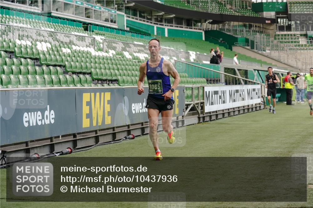 13.09.2026 - 21. swb-Marathon Bremen Michael Burmester http://msf.ph/oto/10437936 13.09.2026 12:40:24 Laufen im Stadion 126, 371, 453, 603, 640, 650, 671, 735, 744, 807, 862, 912, 957, 1136, 1336, 1379, 1381, 1508, 1540, 1571, 1576, 1614, 1717, 1751, 1758, 1795, 1800, 1852, 1860, 1901, 1930, 1950, 2049, 2099, 3744, 4381, 4936, 5912, 6201, 6630, 7118, 7671, 8065, 8467, 9329, 9630, 10034, 13080, 13224, 365, 466, 658, 850, 1090, 1288, 1385, 1485, 1583, 1754, 1993, 2073, 2585, 3617, 7244, 7768, 8075, 8729, 13033 meine-sportfotos.de