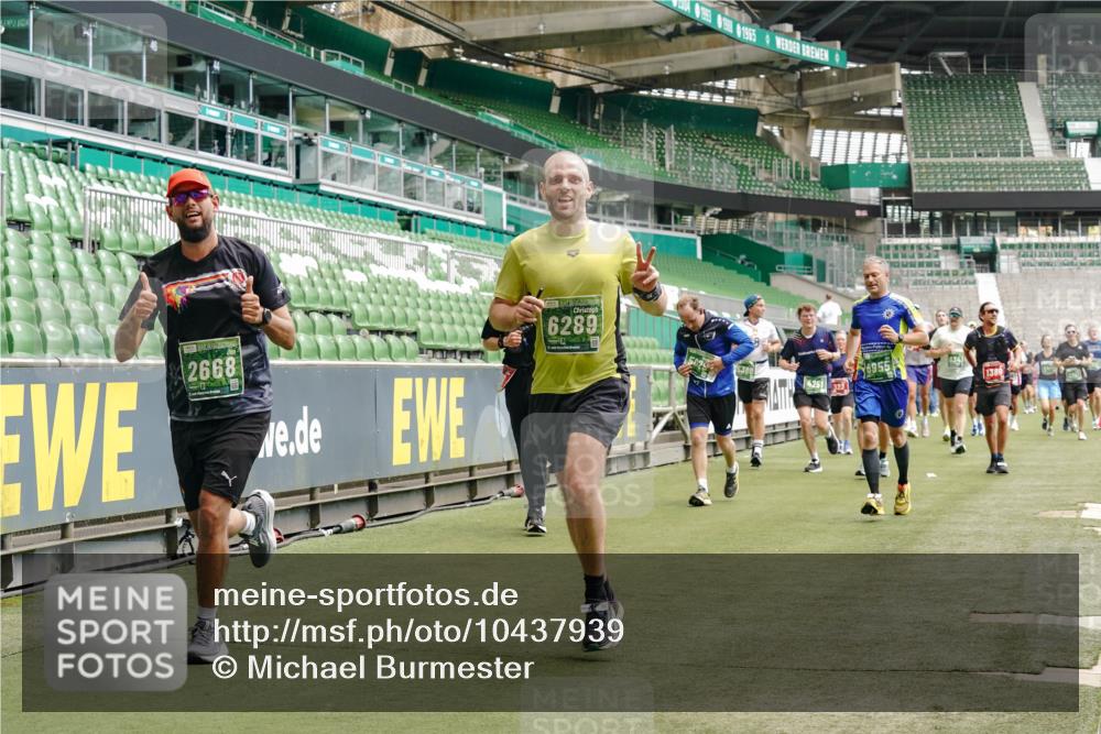 13.09.2026 - 21. swb-Marathon Bremen Michael Burmester http://msf.ph/oto/10437939 13.09.2026 13:06:07 Laufen im Stadion 109, 178, 217, 244, 287, 303, 310, 323, 372, 394, 430, 454, 536, 578, 613, 647, 784, 831, 891, 900, 1073, 1083, 1205, 1239, 1243, 1274, 1307, 1308, 1365, 1380, 1437, 1533, 1545, 1574, 1581, 1627, 1656, 1687, 1780, 1823, 1848, 1909, 1914, 1932, 1941, 2023, 2076, 2089, 2090, 2126, 2241, 2244, 2265, 2275, 2301, 2310, 2355, 2356, 2393, 2464, 2602, 2707, 2723, 2742, 2764, 2867, 2902, 2919, 2959, 2985, 3030, 3115, 3278, 3320, 3343, 3444, 3485 meine-sportfotos.de
