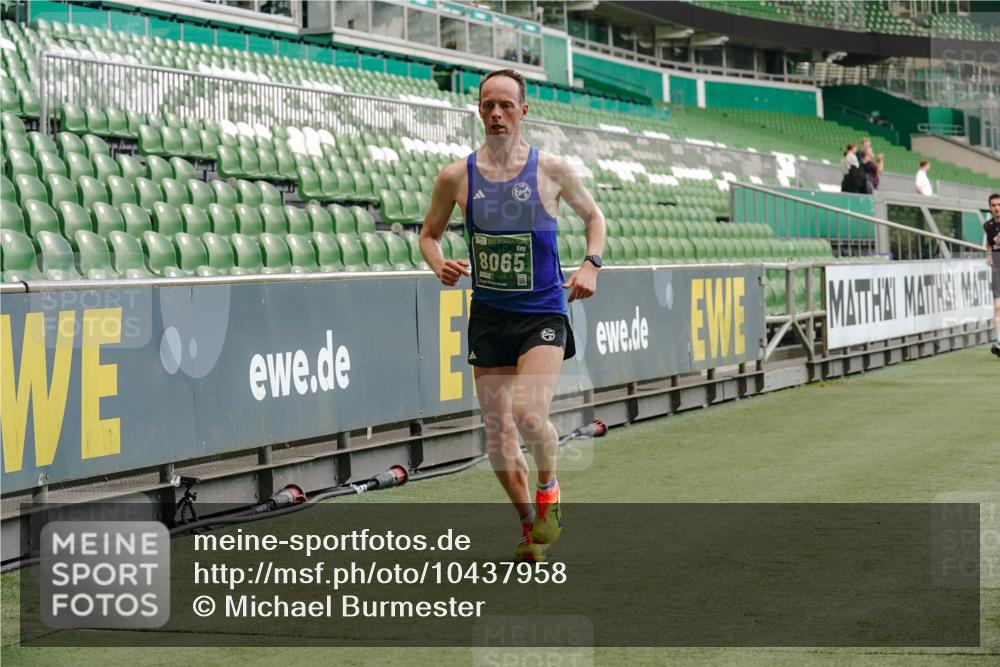 13.09.2026 - 21. swb-Marathon Bremen Michael Burmester http://msf.ph/oto/10437958 13.09.2026 12:40:25 Laufen im Stadion 126, 371, 453, 603, 640, 650, 671, 735, 744, 807, 862, 912, 957, 1136, 1336, 1379, 1381, 1508, 1540, 1571, 1576, 1614, 1717, 1751, 1758, 1795, 1800, 1852, 1860, 1901, 1930, 1950, 2049, 2099, 2986, 3744, 4381, 4936, 5912, 6201, 6630, 7118, 7671, 8065, 8467, 9329, 9630, 10034, 13080, 13224, 365, 466, 658, 850, 1090, 1288, 1385, 1485, 1583, 1754, 1993, 2073, 2585, 3617, 7244, 7768, 8075, 8729, 13033 meine-sportfotos.de
