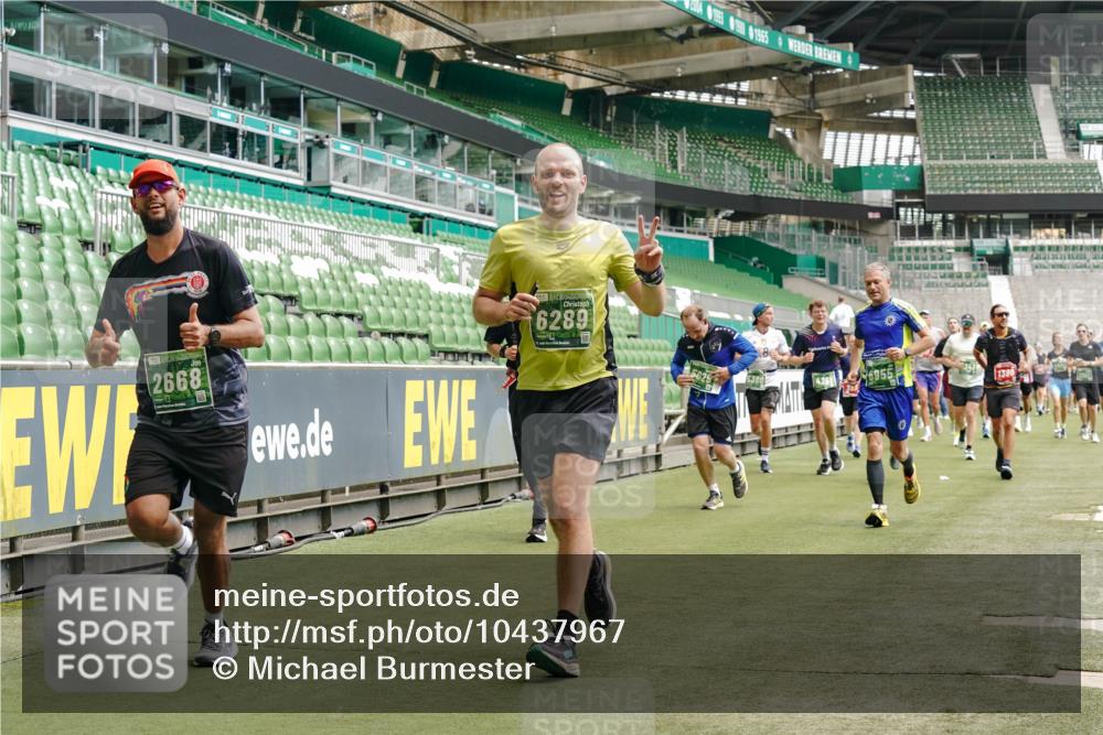 13.09.2026 - 21. swb-Marathon Bremen Michael Burmester http://msf.ph/oto/10437967 13.09.2026 13:06:07 Laufen im Stadion 109, 178, 217, 244, 287, 303, 310, 323, 372, 394, 430, 454, 536, 578, 613, 647, 784, 831, 891, 900, 1073, 1083, 1205, 1239, 1243, 1274, 1307, 1308, 1365, 1380, 1437, 1533, 1545, 1574, 1581, 1627, 1656, 1687, 1780, 1823, 1848, 1909, 1914, 1932, 1941, 2023, 2076, 2089, 2090, 2126, 2241, 2244, 2265, 2275, 2301, 2310, 2355, 2356, 2393, 2464, 2602, 2707, 2723, 2742, 2764, 2867, 2902, 2919, 2959, 2985, 3030, 3115, 3278, 3320, 3343, 3444, 3485 meine-sportfotos.de