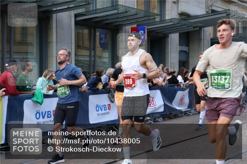 13.09.2026 - 21. swb-Marathon Bremen Strokosch-Dieckow http://msf.ph/oto/10438005 13.09.2026 13:15:00 Ziel 1664, 3357, 3743, 4111, 4382, 4646, 4663, 4992, 5003, 5149, 5385, 6011, 6351, 6526, 6773, 6902, 7291, 7346, 7432, 7497, 7515, 7717, 7730, 8086, 8254, 8255, 9253, 9338, 9363, 9483, 13137, 13139, 615, 616, 889, 1455, 1510, 1748, 2251, 2383, 2847, 2971, 2997, 3012, 3057, 3175, 3206, 3504, 3717, 4097, 4226, 4246, 4569, 4586, 4968, 5294, 5298, 5315, 5417, 5471, 5649, 5796, 5962, 6351, 6379, 6404, 6472, 6521, 6528, 6717, 7190, 8238, 9363, 9523, 9797, 13141 meine-sportfotos.de