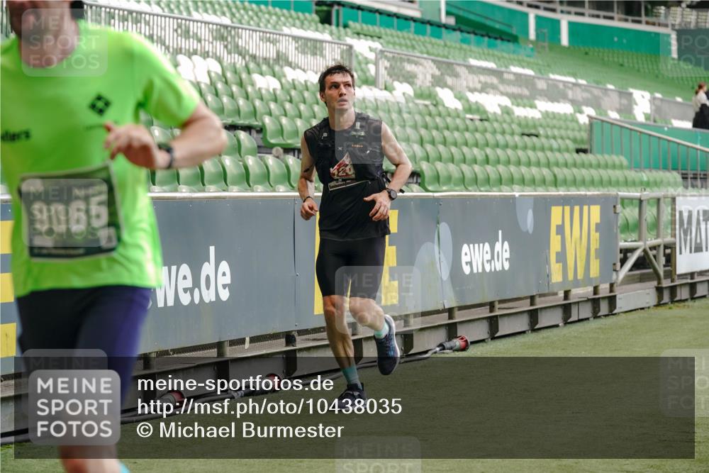 13.09.2026 - 21. swb-Marathon Bremen Michael Burmester http://msf.ph/oto/10438035 13.09.2026 12:40:30 Laufen im Stadion 126, 371, 453, 603, 640, 650, 671, 735, 744, 807, 862, 912, 957, 1136, 1336, 1379, 1381, 1508, 1540, 1571, 1614, 1758, 1795, 1797, 1800, 1852, 1860, 1901, 1930, 1950, 2049, 2099, 2986, 3744, 4381, 4936, 5912, 6201, 6630, 7118, 7671, 8065, 8467, 9065, 9329, 9630, 10034, 13080, 13224, 365, 466, 658, 850, 1090, 1288, 1385, 1485, 1583, 1754, 1993, 2073, 2585, 3617, 7244, 7768, 8075, 8729, 13033 meine-sportfotos.de