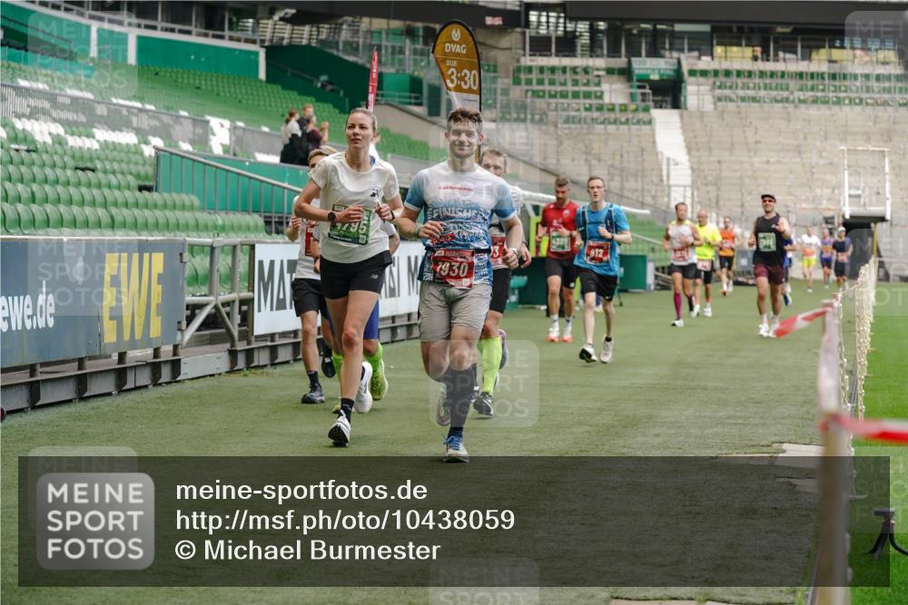 13.09.2026 - 21. swb-Marathon Bremen Michael Burmester http://msf.ph/oto/10438059 13.09.2026 12:40:32 Laufen im Stadion 126, 371, 453, 603, 640, 650, 671, 735, 744, 807, 862, 912, 957, 1136, 1336, 1379, 1381, 1508, 1540, 1571, 1614, 1758, 1795, 1797, 1800, 1852, 1860, 1901, 1930, 1950, 2049, 2099, 2986, 3744, 4381, 4936, 6201, 6630, 7118, 7671, 8065, 8467, 9065, 9329, 9630, 10034, 13080, 13224, 365, 466, 658, 850, 1090, 1288, 1385, 1485, 1583, 1754, 1993, 2073, 2585, 3617, 7244, 7768, 8075, 8729, 13033 meine-sportfotos.de