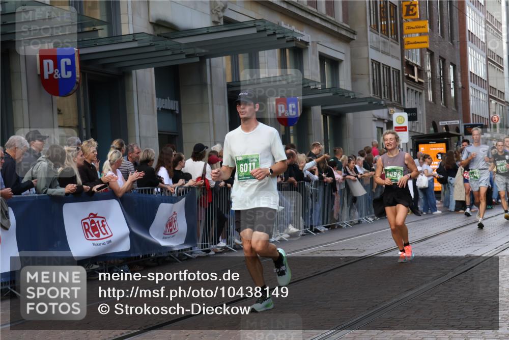 13.09.2026 - 21. swb-Marathon Bremen Strokosch-Dieckow http://msf.ph/oto/10438149 13.09.2026 13:15:04 Ziel 1445, 1664, 3346, 3357, 3743, 4111, 4212, 4646, 4653, 4663, 5003, 5149, 5385, 6011, 6526, 6773, 6902, 7203, 7291, 7346, 7497, 7515, 7717, 7730, 7992, 8086, 8254, 8255, 9253, 9338, 9391, 9483, 13137, 13139, 615, 616, 889, 1455, 1510, 1748, 2383, 2847, 3057, 3175, 3206, 3504, 3717, 4097, 4226, 4246, 4382, 4569, 4968, 4992, 5294, 5298, 5315, 5417, 5471, 5649, 5796, 5962, 6351, 6379, 6404, 6472, 6521, 6528, 6717, 7190, 7432, 8238, 9338, 9363, 9523, 9797, 13141 meine-sportfotos.de
