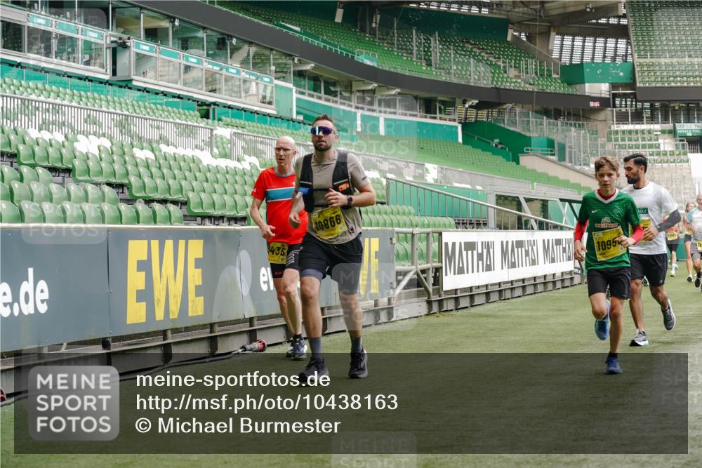 13.09.2026 - 21. swb-Marathon Bremen Michael Burmester http://msf.ph/oto/10438163 13.09.2026 10:26:53 Laufen im Stadion 10096, 10142, 10172, 10210, 10214, 10228, 10231, 10269, 10289, 10310, 10318, 10319, 10342, 10346, 10352, 10398, 10436, 10445, 10447, 10454, 10464, 10489, 10504, 10514, 10536, 10541, 10566, 10583, 10628, 10638, 10735, 10742, 10744, 10806, 10807, 10860, 10866, 10873, 10897, 10898, 10956, 10987, 10992, 11015, 11019, 11020, 11060, 11063, 11088, 11110, 11130, 11135, 11148, 11155, 11187, 11193, 11199, 11209, 11232, 11279, 11312, 11447 meine-sportfotos.de