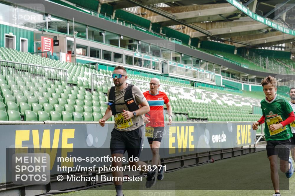 13.09.2026 - 21. swb-Marathon Bremen Michael Burmester http://msf.ph/oto/10438271 13.09.2026 10:26:55 Laufen im Stadion 10096, 10142, 10172, 10210, 10214, 10228, 10231, 10269, 10289, 10310, 10318, 10319, 10342, 10346, 10352, 10398, 10436, 10445, 10447, 10454, 10464, 10489, 10504, 10514, 10536, 10541, 10566, 10583, 10628, 10638, 10735, 10742, 10744, 10806, 10807, 10860, 10866, 10873, 10897, 10898, 10956, 10987, 10992, 11015, 11019, 11020, 11060, 11063, 11088, 11110, 11111, 11130, 11135, 11148, 11155, 11187, 11193, 11199, 11209, 11232, 11279, 11312, 11447 meine-sportfotos.de