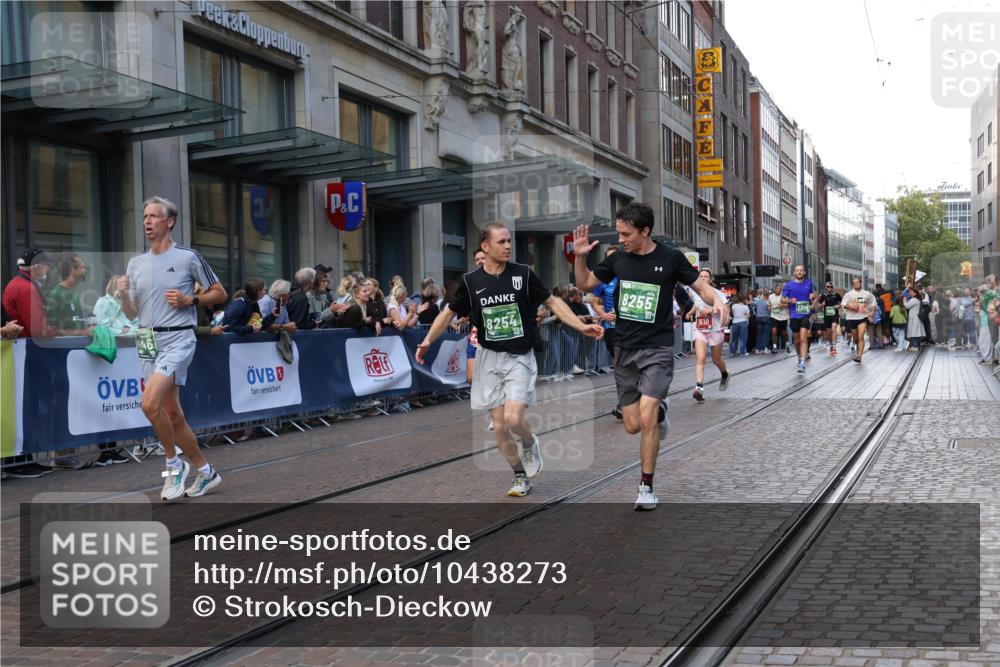 13.09.2026 - 21. swb-Marathon Bremen Strokosch-Dieckow http://msf.ph/oto/10438273 13.09.2026 13:15:09 Ziel 1445, 3346, 3743, 4111, 4212, 4646, 4653, 4663, 6011, 6162, 6526, 7203, 7291, 7346, 7717, 7730, 7992, 8086, 8254, 8255, 9029, 9391, 9475, 9777, 13137, 889, 1510, 1664, 1748, 2383, 3206, 3357, 3504, 3717, 4226, 4382, 4569, 4968, 4992, 5003, 5149, 5294, 5298, 5315, 5385, 5417, 5471, 5796, 6351, 6379, 6404, 6521, 6528, 6717, 6773, 6902, 7190, 7432, 7497, 7515, 8238, 9253, 9338, 9363, 9483, 9523, 9797, 13137, 13139, 13141 meine-sportfotos.de