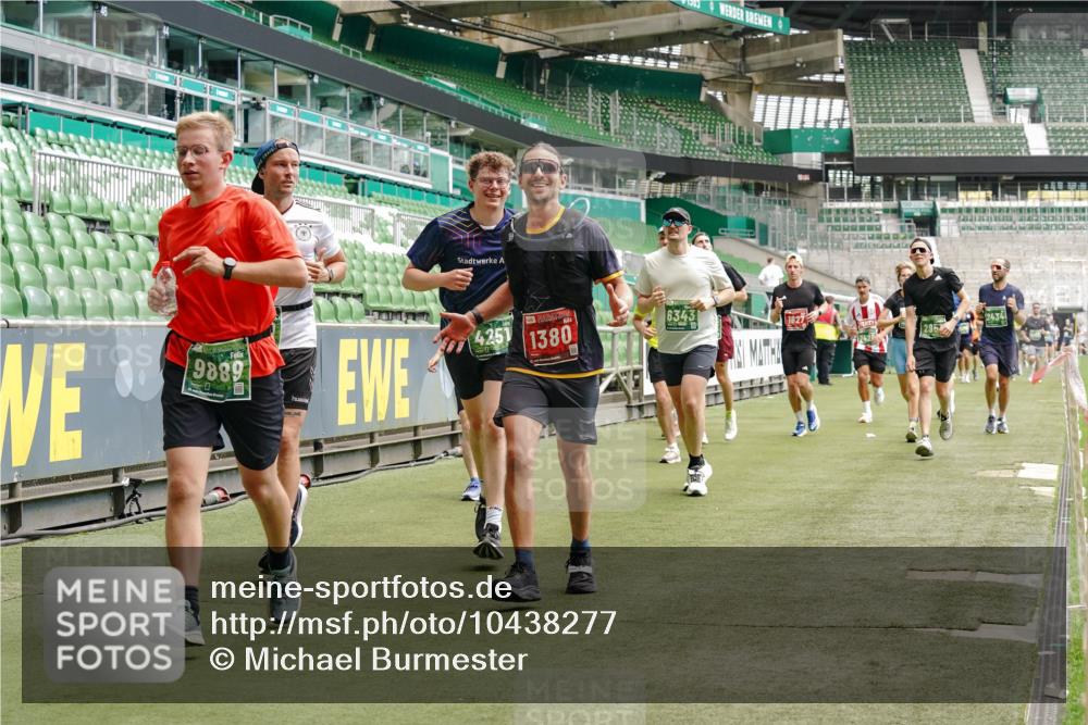 13.09.2026 - 21. swb-Marathon Bremen Michael Burmester http://msf.ph/oto/10438277 13.09.2026 13:06:12 Laufen im Stadion 109, 178, 217, 244, 287, 303, 310, 323, 372, 394, 430, 454, 536, 578, 613, 647, 784, 831, 891, 900, 1073, 1083, 1205, 1239, 1243, 1274, 1307, 1308, 1365, 1369, 1380, 1437, 1533, 1545, 1574, 1581, 1627, 1656, 1780, 1823, 1848, 1909, 1914, 1932, 1941, 2023, 2076, 2089, 2090, 2126, 2241, 2244, 2265, 2275, 2301, 2310, 2355, 2356, 2393, 2440, 2464, 2602, 2707, 2723, 2742, 2764, 2867, 2902, 2919, 2959, 2985, 3030, 3115, 3278, 3320, 3343, 3444, 3485 meine-sportfotos.de