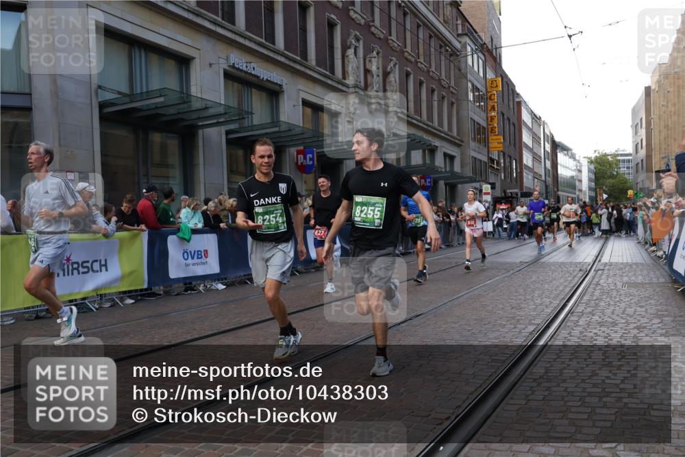 13.09.2026 - 21. swb-Marathon Bremen Strokosch-Dieckow http://msf.ph/oto/10438303 13.09.2026 13:15:09 Ziel 1445, 3346, 3743, 4111, 4212, 4646, 4653, 4663, 6011, 6162, 6526, 7203, 7291, 7346, 7717, 7730, 7992, 8086, 8254, 8255, 9029, 9391, 9475, 9777, 13137, 889, 1510, 1664, 1748, 2383, 3206, 3357, 3504, 3717, 4226, 4382, 4569, 4968, 4992, 5003, 5149, 5294, 5298, 5315, 5385, 5417, 5471, 5796, 6351, 6379, 6404, 6521, 6528, 6717, 6773, 6902, 7190, 7432, 7497, 7515, 8238, 9253, 9338, 9363, 9483, 9523, 9797, 13137, 13139, 13141 meine-sportfotos.de