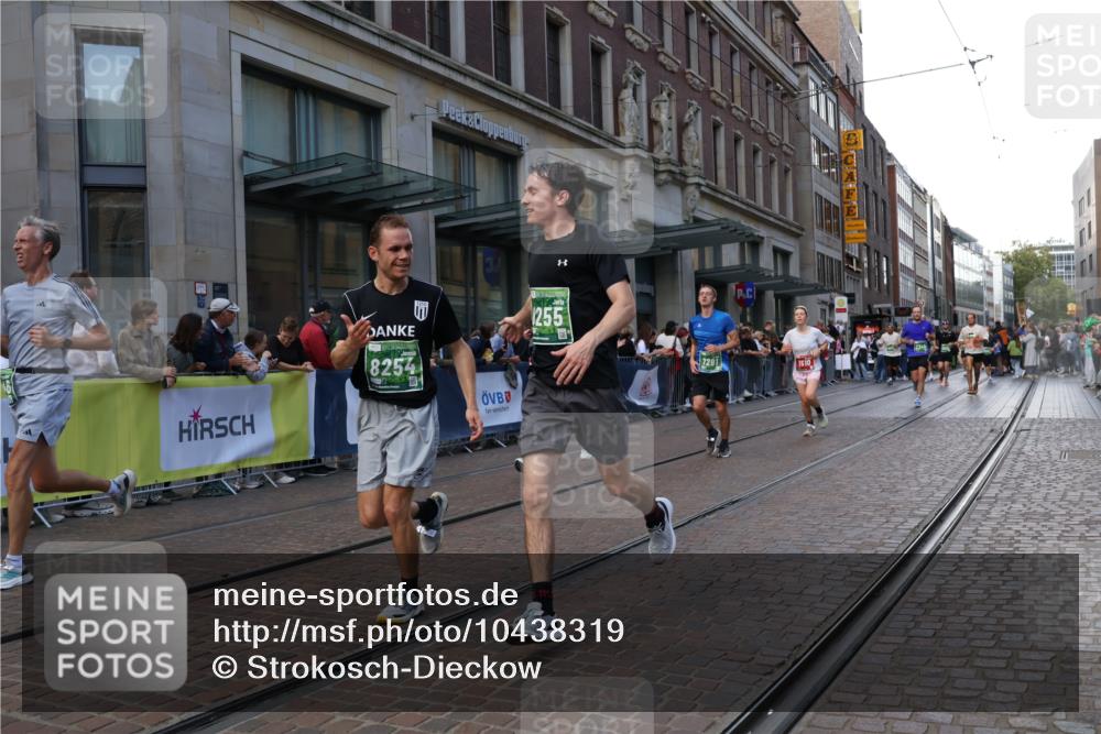13.09.2026 - 21. swb-Marathon Bremen Strokosch-Dieckow http://msf.ph/oto/10438319 13.09.2026 13:15:10 Ziel 1033, 1445, 3346, 3743, 4111, 4212, 4646, 4653, 4663, 6011, 6162, 6526, 7203, 7291, 7346, 7717, 7730, 7992, 8086, 8254, 8255, 9029, 9391, 9475, 9777, 889, 1510, 1664, 1748, 2383, 3206, 3357, 3504, 3717, 4226, 4382, 4968, 4992, 5003, 5149, 5294, 5298, 5315, 5385, 5417, 5471, 5796, 6351, 6379, 6404, 6521, 6528, 6717, 6773, 6902, 7190, 7432, 7497, 7515, 8238, 9253, 9338, 9363, 9483, 9523, 9797, 13137, 13139, 13141 meine-sportfotos.de