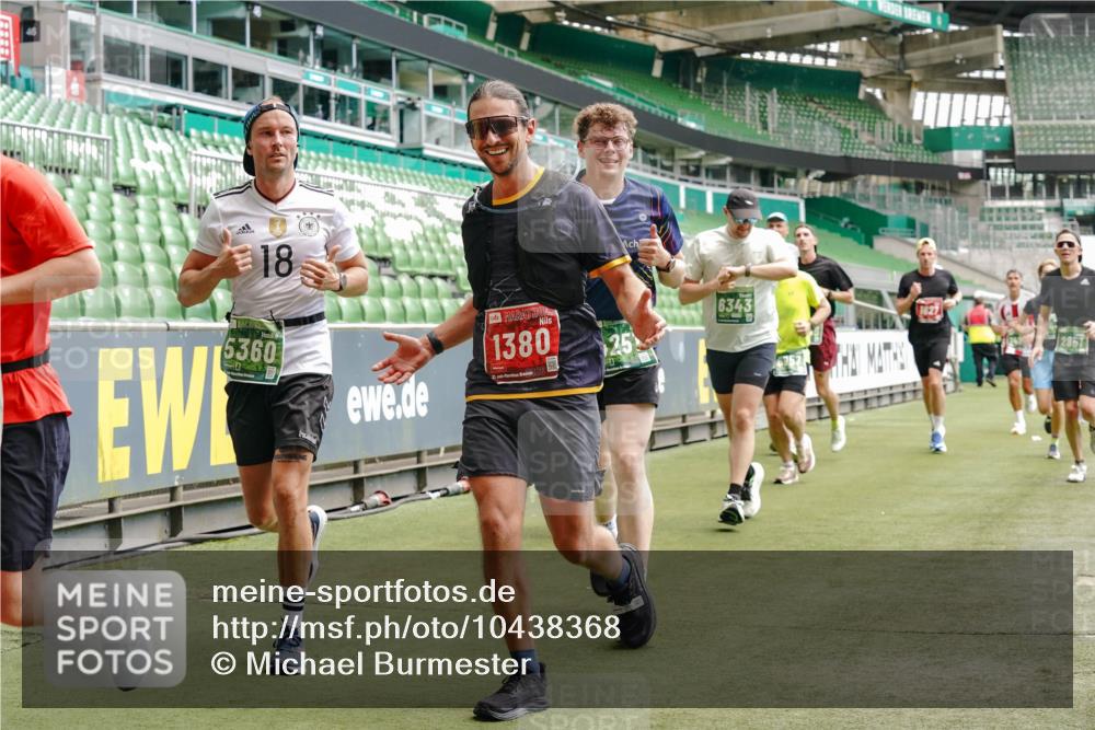 13.09.2026 - 21. swb-Marathon Bremen Michael Burmester http://msf.ph/oto/10438368 13.09.2026 13:06:13 Laufen im Stadion 109, 178, 217, 244, 287, 303, 310, 323, 372, 394, 430, 454, 536, 578, 613, 647, 784, 831, 891, 900, 1073, 1083, 1205, 1239, 1243, 1274, 1307, 1308, 1365, 1369, 1380, 1437, 1533, 1545, 1574, 1581, 1627, 1656, 1780, 1823, 1848, 1871, 1909, 1914, 1932, 1941, 2023, 2076, 2089, 2090, 2126, 2241, 2244, 2265, 2275, 2301, 2310, 2355, 2356, 2393, 2440, 2464, 2602, 2707, 2723, 2742, 2764, 2867, 2902, 2959, 2985, 3030, 3115, 3278, 3320, 3343, 3444, 3485 meine-sportfotos.de