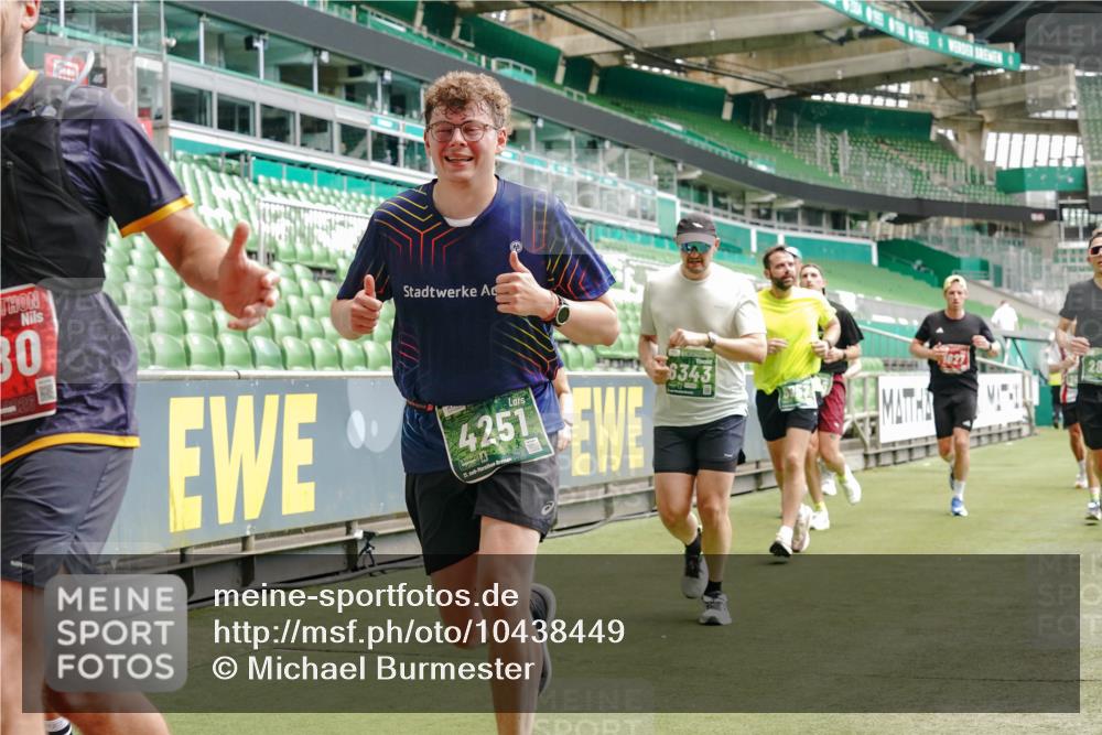 13.09.2026 - 21. swb-Marathon Bremen Michael Burmester http://msf.ph/oto/10438449 13.09.2026 13:06:14 Laufen im Stadion 109, 178, 217, 244, 287, 303, 310, 323, 372, 394, 430, 454, 536, 578, 613, 647, 784, 831, 891, 900, 1073, 1083, 1205, 1239, 1243, 1274, 1307, 1308, 1365, 1369, 1380, 1437, 1533, 1545, 1574, 1581, 1627, 1656, 1780, 1823, 1848, 1871, 1909, 1914, 1932, 1941, 2023, 2076, 2089, 2090, 2126, 2241, 2244, 2265, 2275, 2301, 2310, 2355, 2356, 2393, 2440, 2464, 2602, 2699, 2707, 2723, 2742, 2764, 2818, 2902, 2959, 2985, 3030, 3115, 3278, 3320, 3343, 3444, 3485 meine-sportfotos.de