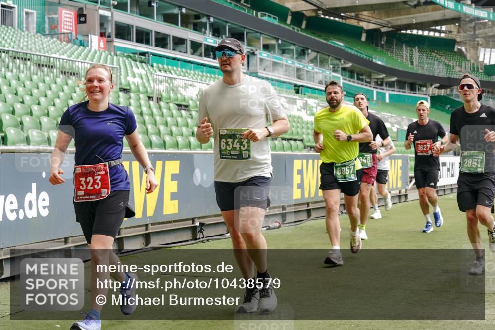 13.09.2026 - 21. swb-Marathon Bremen Michael Burmester http://msf.ph/oto/10438579 13.09.2026 13:06:15 Laufen im Stadion 109, 178, 217, 244, 287, 303, 310, 323, 372, 394, 430, 454, 536, 578, 613, 647, 784, 831, 891, 900, 1073, 1083, 1205, 1239, 1243, 1274, 1307, 1308, 1365, 1369, 1380, 1437, 1533, 1545, 1574, 1581, 1627, 1656, 1780, 1823, 1848, 1871, 1909, 1914, 1932, 1941, 2023, 2076, 2089, 2090, 2126, 2241, 2244, 2265, 2275, 2301, 2310, 2355, 2356, 2393, 2440, 2464, 2602, 2699, 2707, 2723, 2742, 2764, 2818, 2902, 2959, 2985, 3030, 3115, 3278, 3320, 3343, 3444, 3485 meine-sportfotos.de