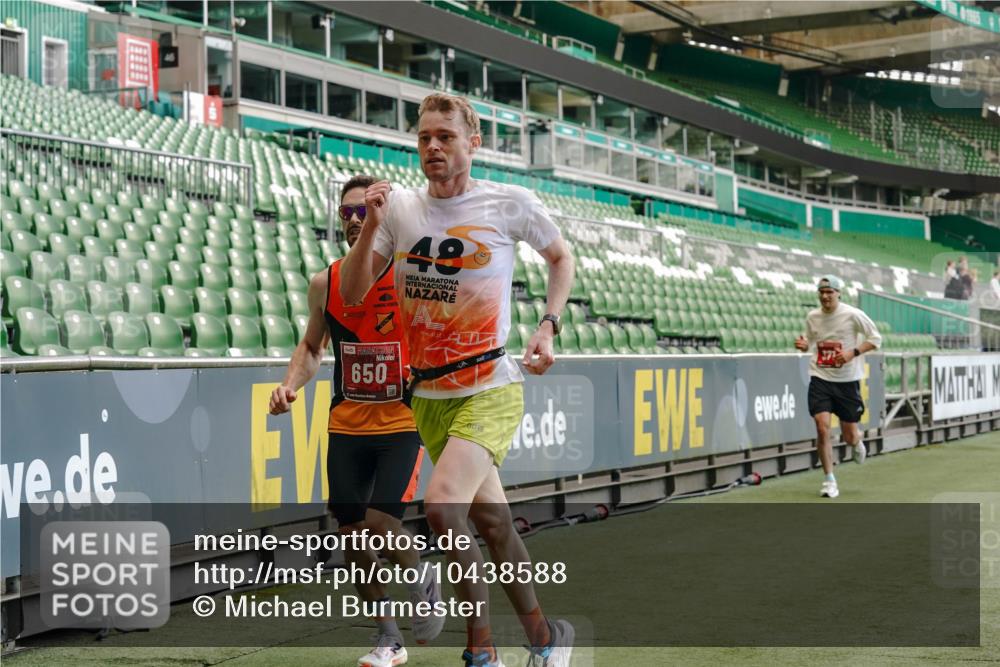 13.09.2026 - 21. swb-Marathon Bremen Michael Burmester http://msf.ph/oto/10438588 13.09.2026 12:40:53 Laufen im Stadion 126, 371, 453, 603, 640, 650, 671, 735, 744, 862, 912, 957, 1136, 1336, 1379, 1381, 1411, 1508, 1540, 1571, 1614, 1797, 1822, 1852, 1860, 1901, 1930, 1950, 2099, 2986, 3624, 3744, 4381, 4399, 4795, 4936, 6198, 6201, 6264, 6630, 7118, 7671, 8065, 9065, 9329, 9630, 10034, 13080, 13224, 346, 365, 466, 658, 895, 1090, 1118, 1288, 1385, 1485, 1583, 1604, 1754, 2073, 2141, 2585, 2670, 3617, 7244, 7768, 8729 meine-sportfotos.de
