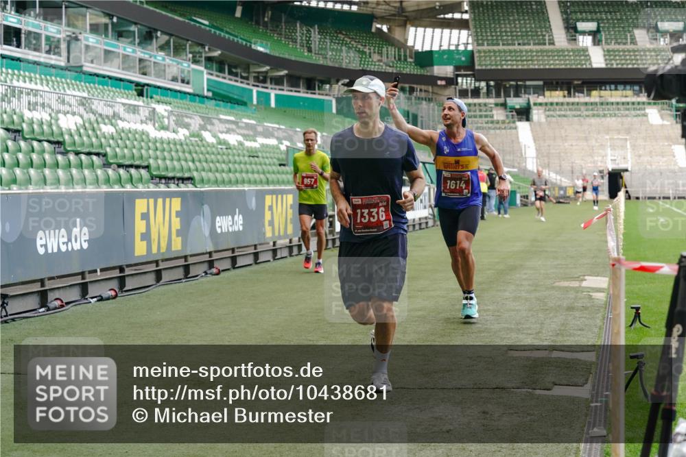 13.09.2026 - 21. swb-Marathon Bremen Michael Burmester http://msf.ph/oto/10438681 13.09.2026 12:40:58 Laufen im Stadion 126, 371, 453, 603, 640, 650, 671, 735, 744, 862, 912, 957, 1136, 1336, 1379, 1381, 1411, 1508, 1540, 1571, 1614, 1797, 1822, 1852, 1860, 1901, 1930, 1950, 2986, 3624, 4381, 4399, 4795, 4936, 6198, 6201, 6264, 6630, 7118, 7671, 8065, 9065, 9329, 9630, 10034, 13080, 13224, 346, 466, 658, 895, 1090, 1118, 1385, 1485, 1583, 1604, 1754, 2073, 2141, 2352, 2585, 2670, 3080, 3606, 3617, 7244, 7768, 8729 meine-sportfotos.de