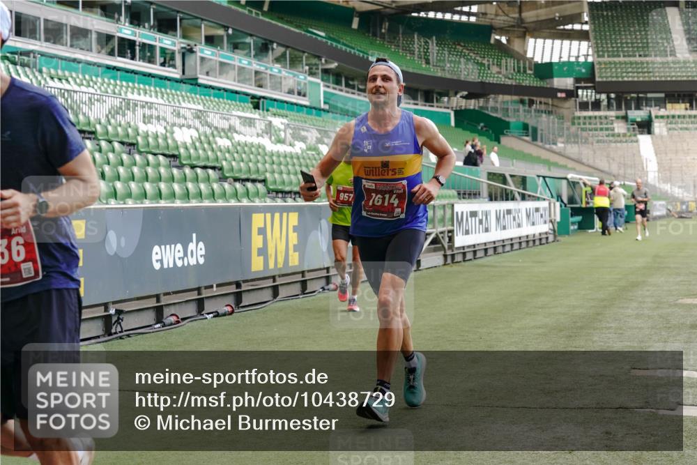 13.09.2026 - 21. swb-Marathon Bremen Michael Burmester http://msf.ph/oto/10438729 13.09.2026 12:40:59 Laufen im Stadion 126, 371, 453, 603, 640, 650, 671, 735, 744, 862, 912, 957, 1136, 1336, 1379, 1381, 1411, 1508, 1540, 1571, 1614, 1797, 1822, 1852, 1860, 1901, 1930, 1950, 2986, 3624, 4381, 4399, 4795, 4936, 6198, 6201, 6264, 6630, 7118, 7671, 8065, 9065, 9329, 9630, 10034, 13080, 13224, 346, 466, 658, 895, 1090, 1118, 1385, 1485, 1583, 1604, 1754, 2073, 2141, 2352, 2585, 2670, 3080, 3606, 3617, 7244, 7768, 8729 meine-sportfotos.de