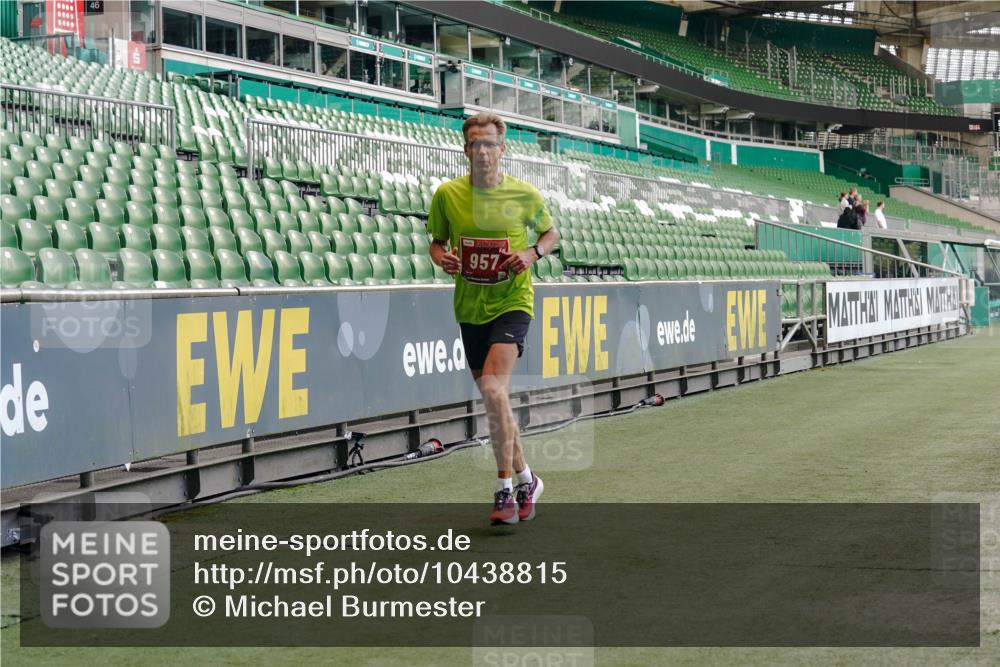 13.09.2026 - 21. swb-Marathon Bremen Michael Burmester http://msf.ph/oto/10438815 13.09.2026 12:41:01 Laufen im Stadion 126, 371, 453, 603, 640, 650, 671, 735, 744, 862, 912, 957, 1136, 1336, 1379, 1381, 1411, 1508, 1540, 1571, 1614, 1797, 1822, 1860, 1901, 1930, 1950, 2986, 3624, 4381, 4399, 4795, 4936, 6198, 6201, 6264, 6630, 7118, 7671, 8065, 9065, 9329, 9630, 10034, 13080, 13224, 346, 466, 658, 895, 1090, 1118, 1385, 1485, 1583, 1604, 1754, 2073, 2141, 2352, 2585, 2670, 3080, 3606, 3617, 7244, 7768, 8729 meine-sportfotos.de