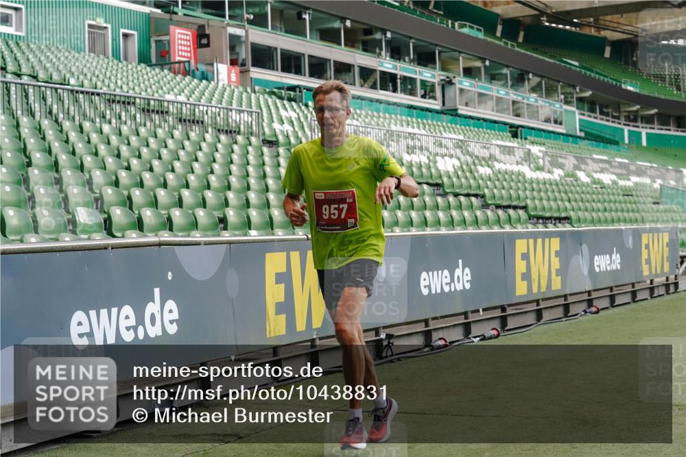 13.09.2026 - 21. swb-Marathon Bremen Michael Burmester http://msf.ph/oto/10438831 13.09.2026 12:41:02 Laufen im Stadion 126, 371, 453, 603, 640, 650, 671, 735, 744, 862, 912, 957, 1136, 1336, 1379, 1381, 1411, 1508, 1540, 1571, 1614, 1797, 1822, 1860, 1901, 1930, 1950, 2986, 3624, 4381, 4399, 4795, 4936, 6198, 6201, 6264, 6630, 7118, 7671, 8065, 9065, 9329, 9630, 10034, 13080, 13224, 346, 466, 658, 895, 1090, 1118, 1385, 1485, 1583, 1604, 1754, 2073, 2141, 2352, 2585, 2670, 3080, 3606, 3617, 7244, 7768, 8729 meine-sportfotos.de
